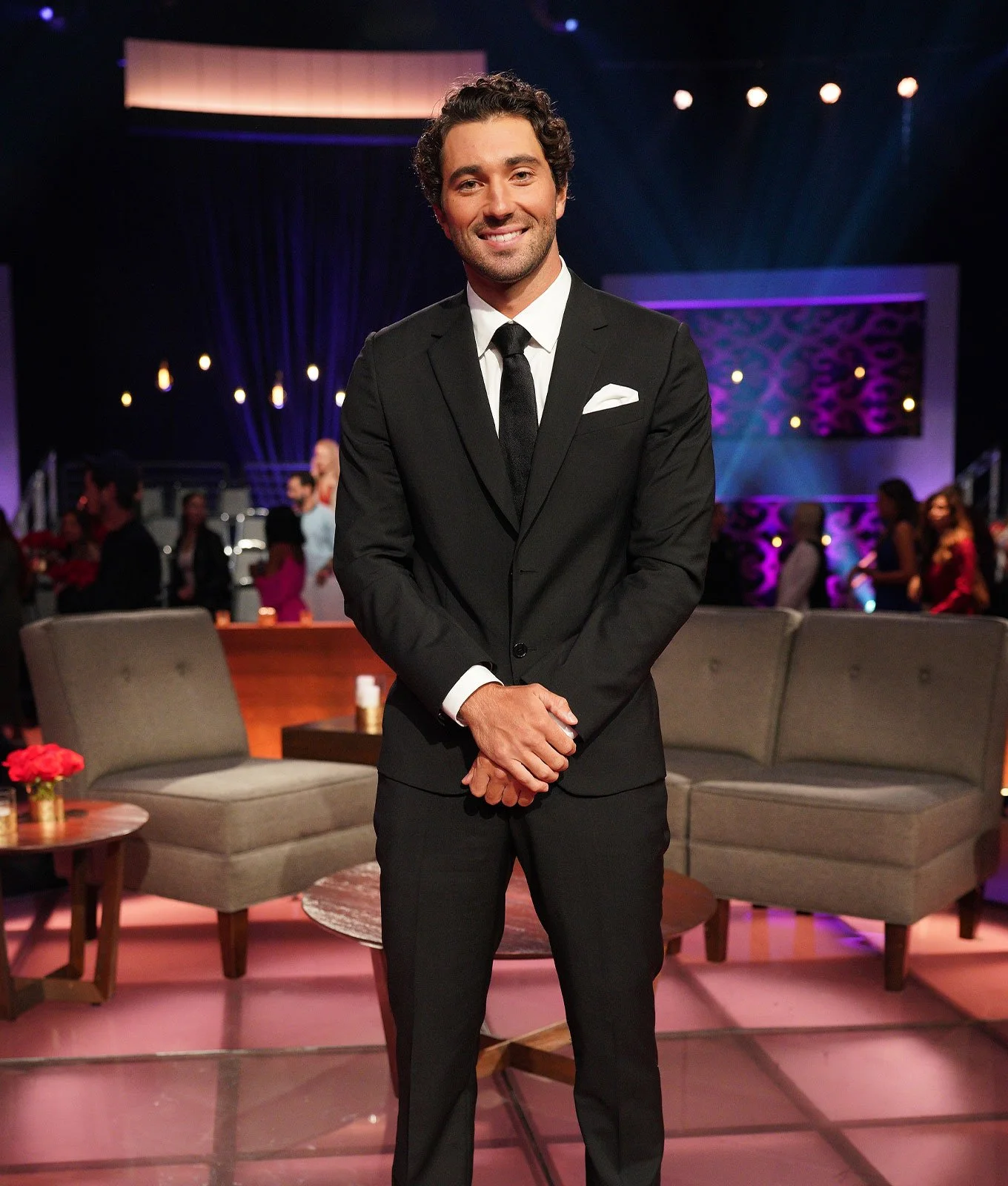 Joey-Graziadei-The-New-Bachelor-CAT.jpg