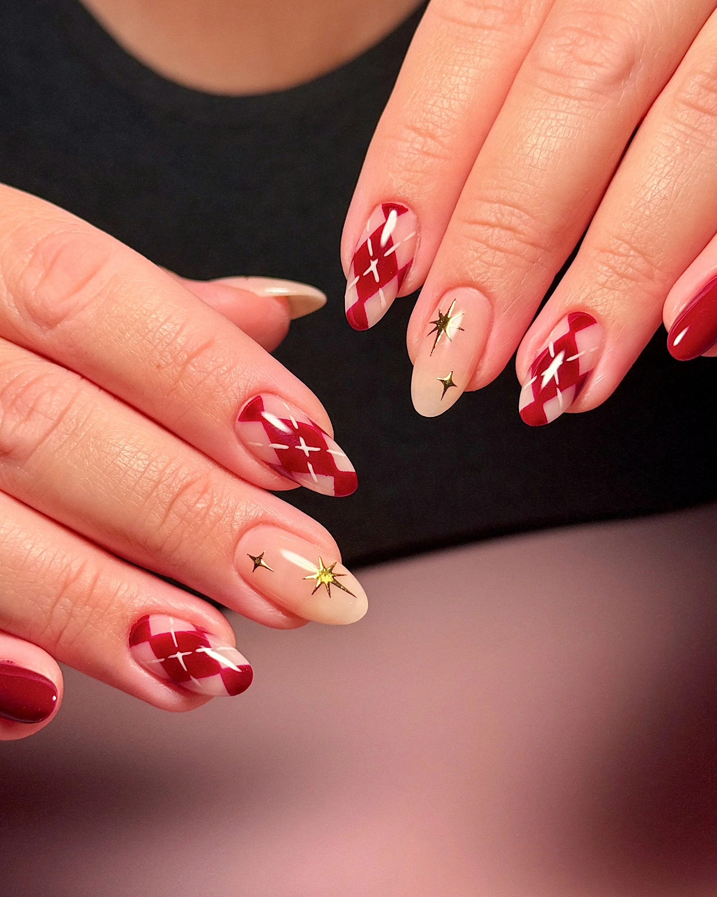 🍁 plaid nails to kick off fall 🍁
.
Structured Gel Manicure
Tier 3 Nail Art
.
#fallnailinspo #fallnails #autumnails #plaidnails #burgundynails dark academia nail inspo fall plaid nail inspo