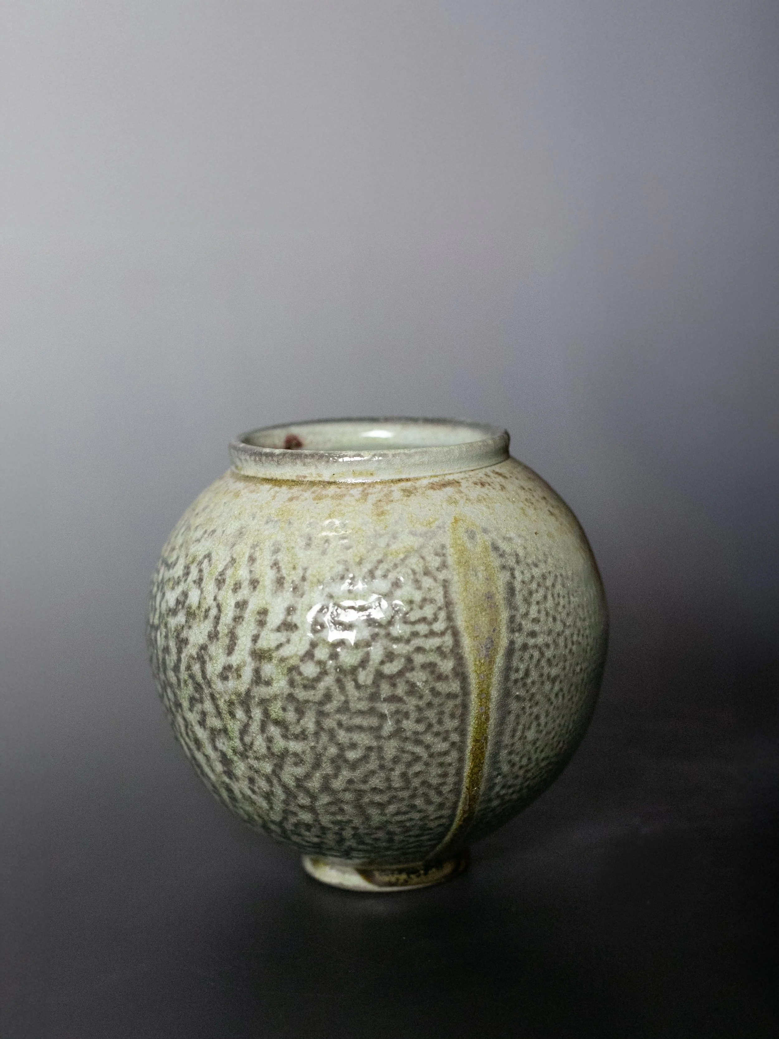 Moon jar