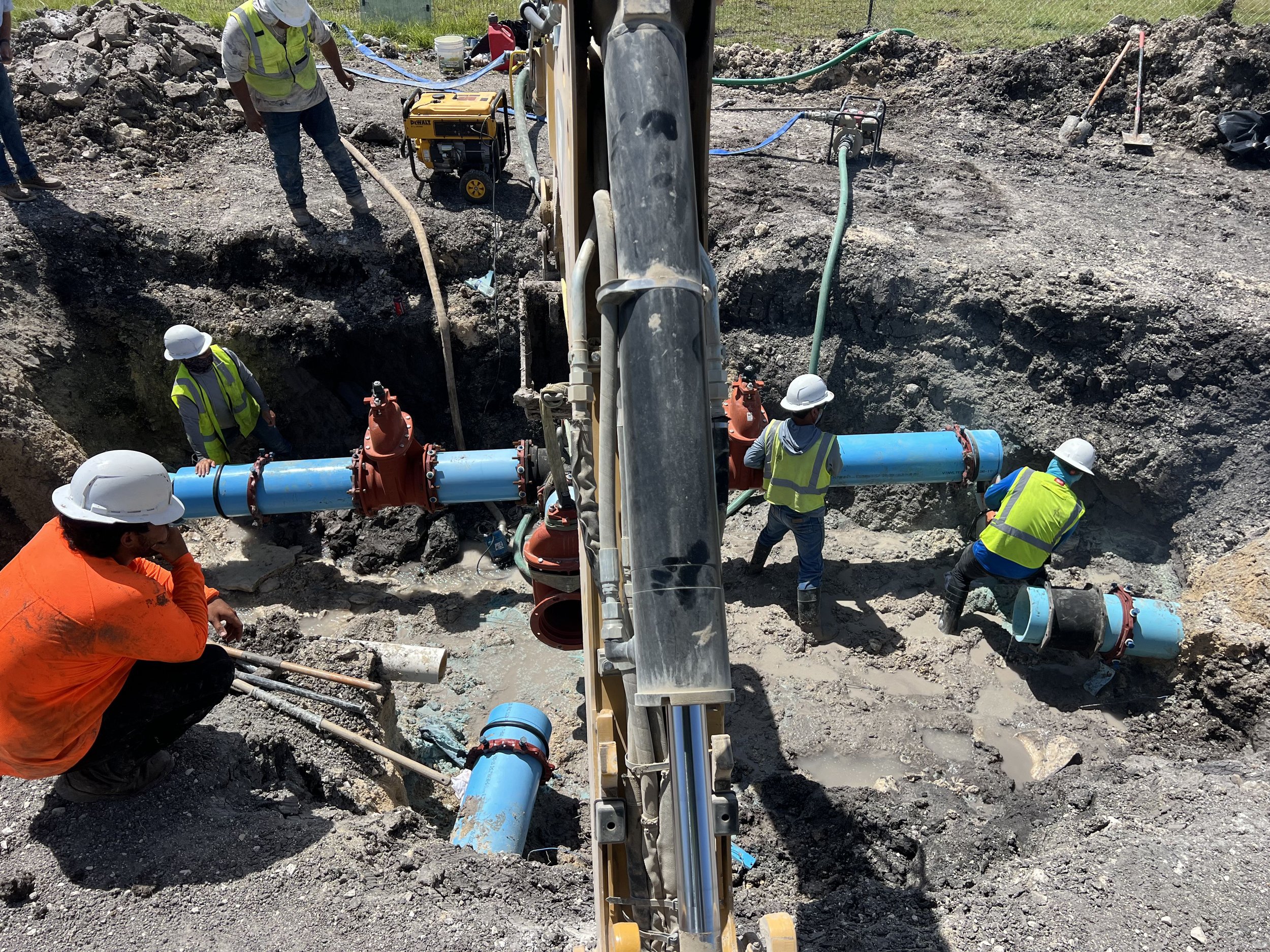 Hippos Construction crew installing wet and dry underground utilities in Hutto, Texas.