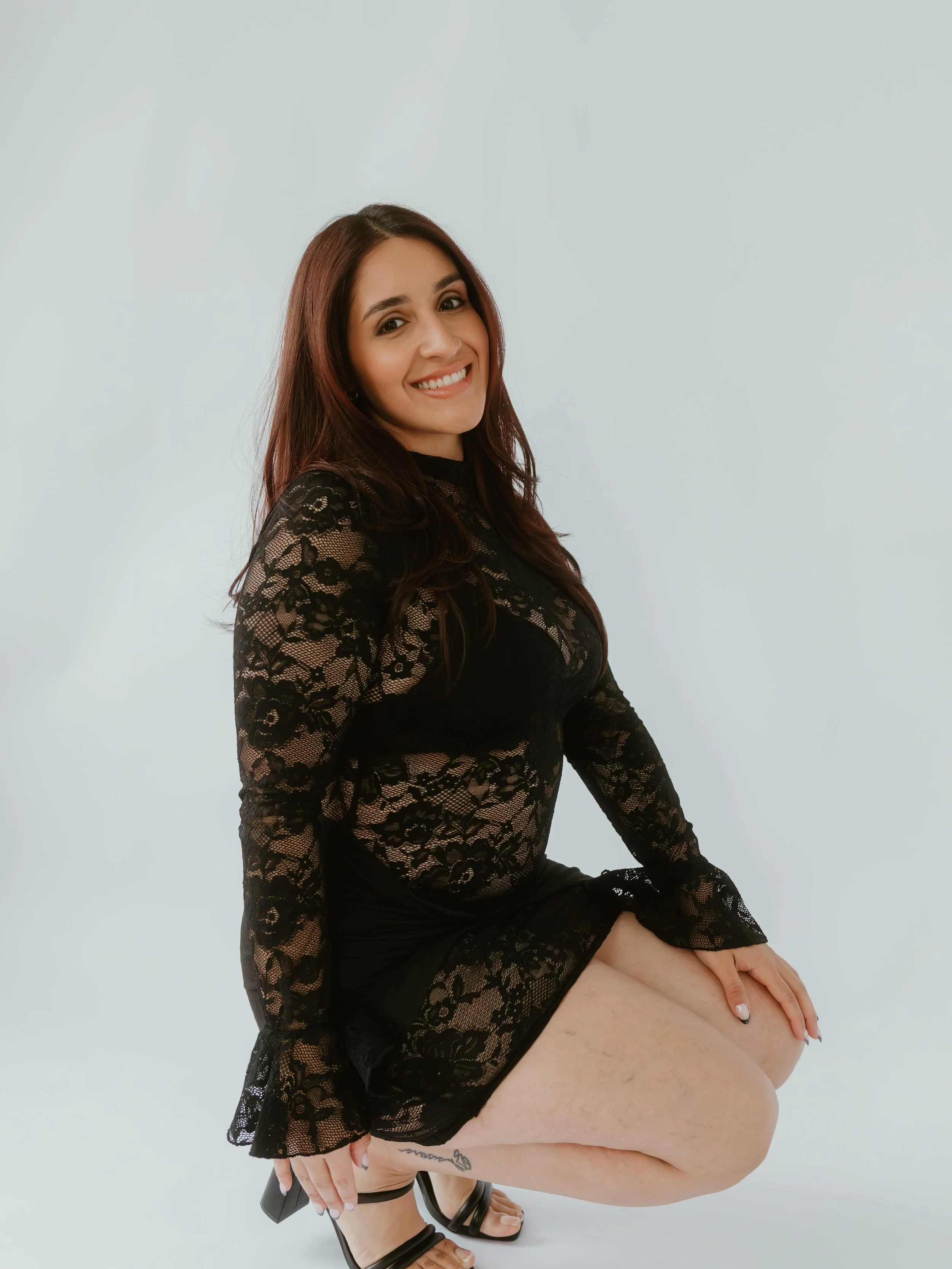 Hello 30✨

Our Lucky You giveaway winner, Jannette, had the best idea for her session which is celebrating her birthday!

We had so much fun with the cake, balloons, and cheering on the start of a new era! Happy 30th Birthday!! Thank you for letting 