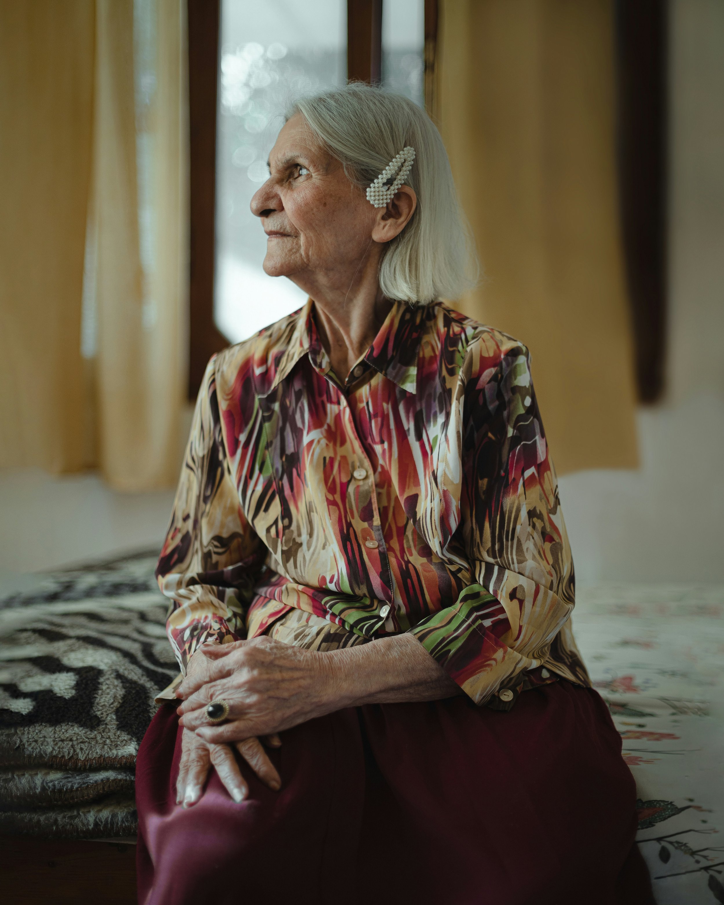 Senior Accessories Guide: Easy Handbags, Stylish Canes, Scarves, and Jewelry