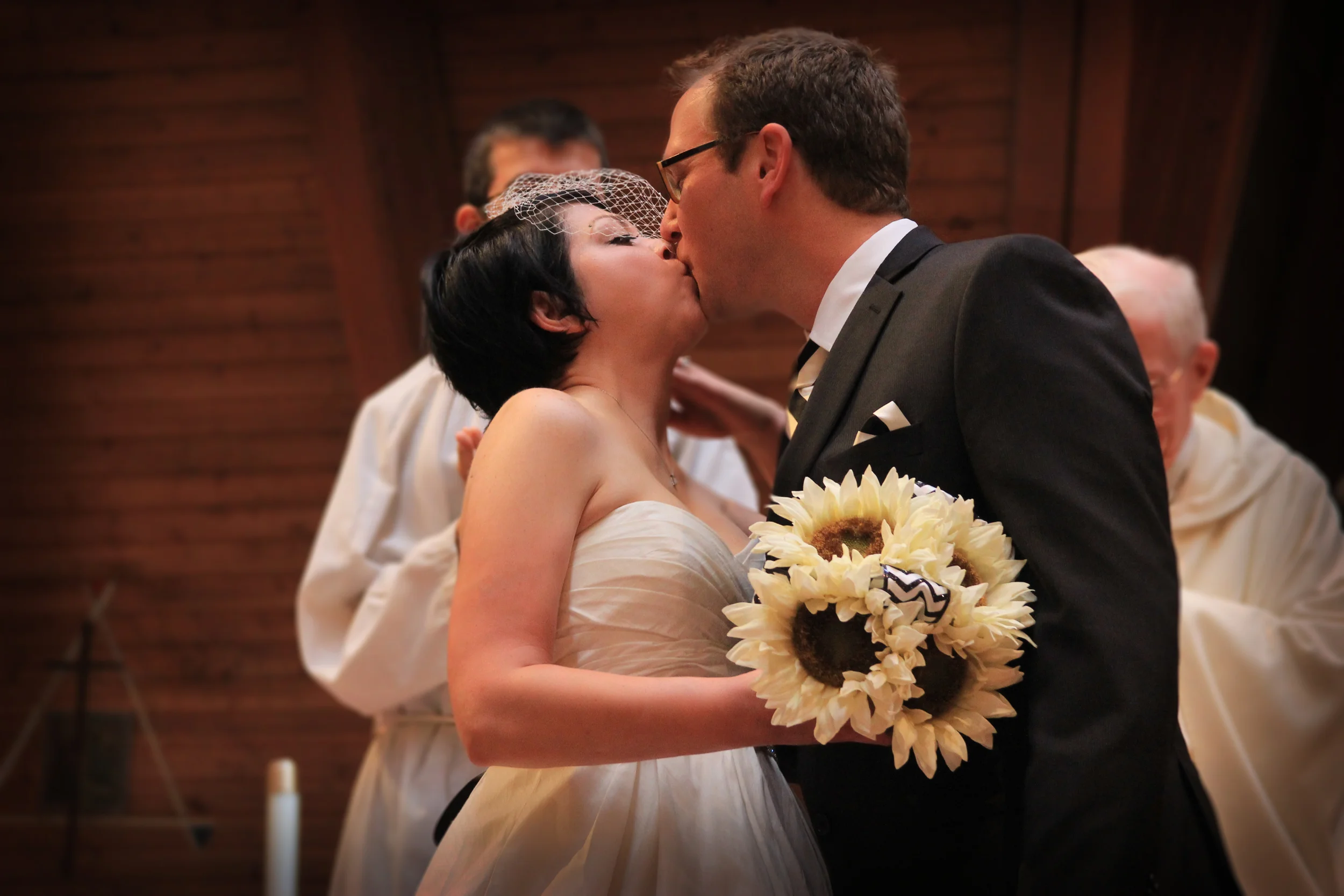 kissbride.jpg