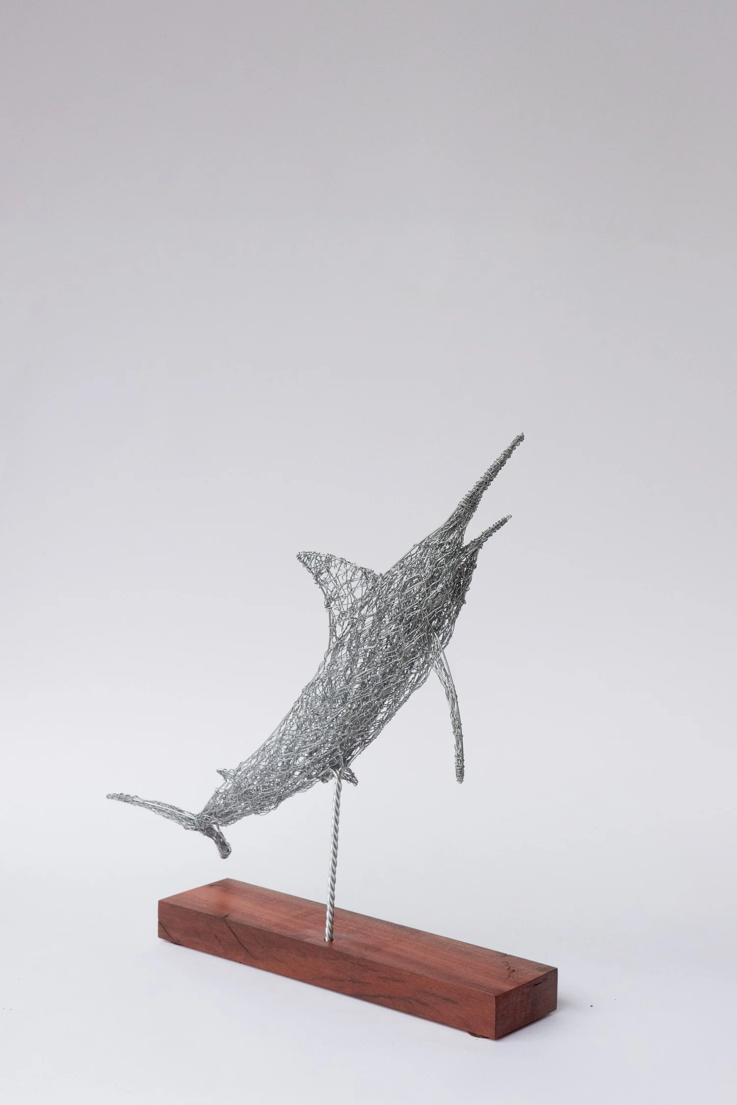 wire-studio-julian-guy-sculpture-art-mornington-australia-1981.jpg
