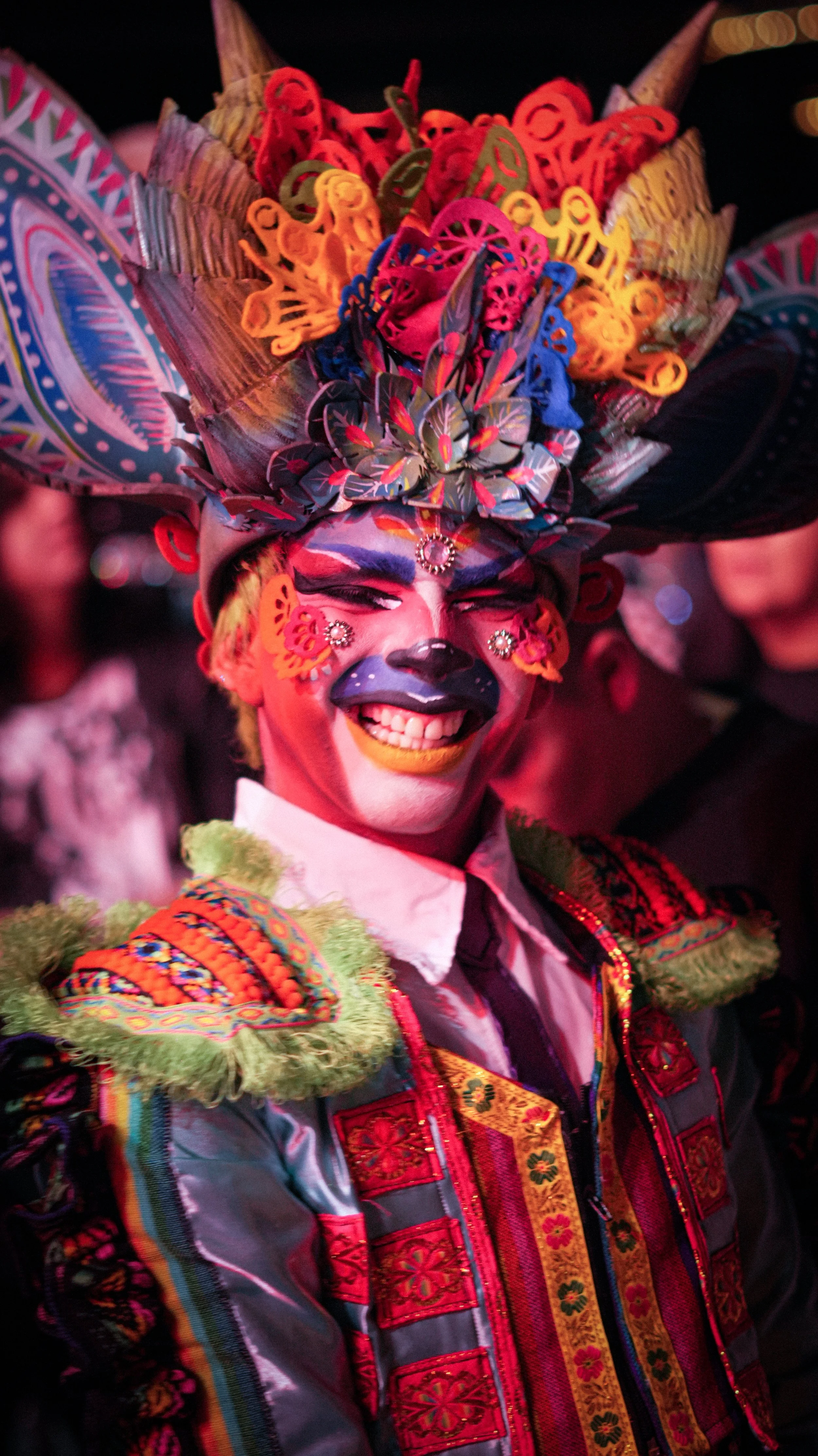 Cobertura de espectáculo en vivo con fotografía profesional para eventos culturales y festivales.
