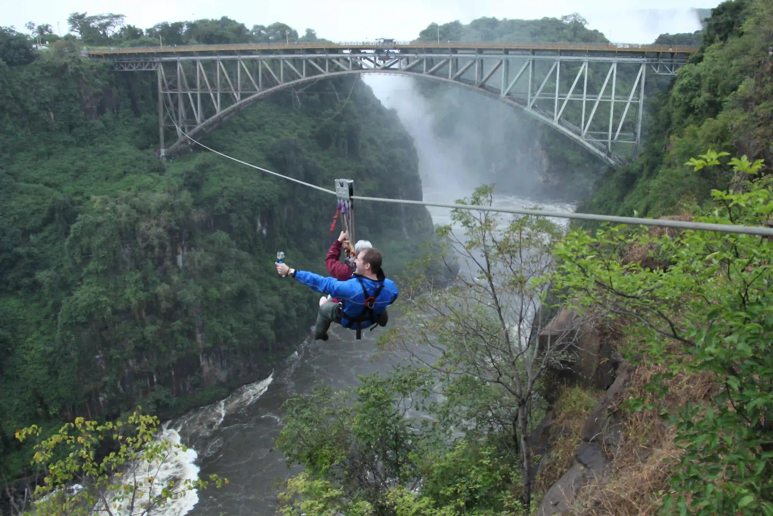 bridge-slidge-tandem-african-safari-experience.webp