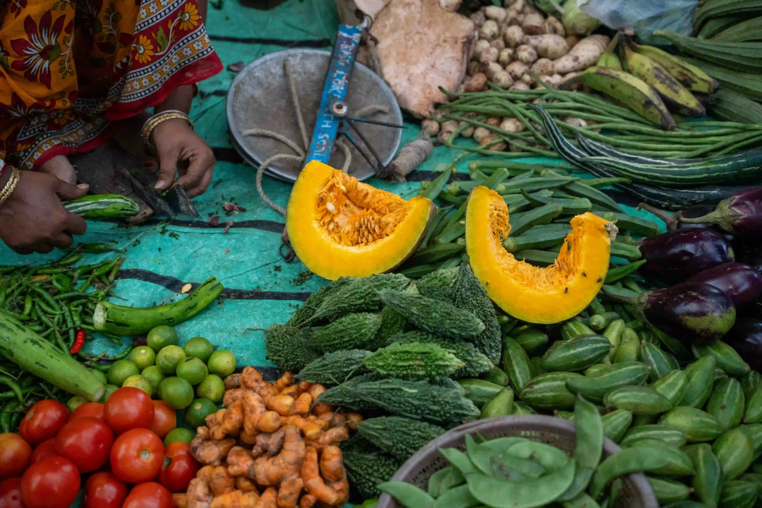 food-market-livingstone-african-safari-experience.webp