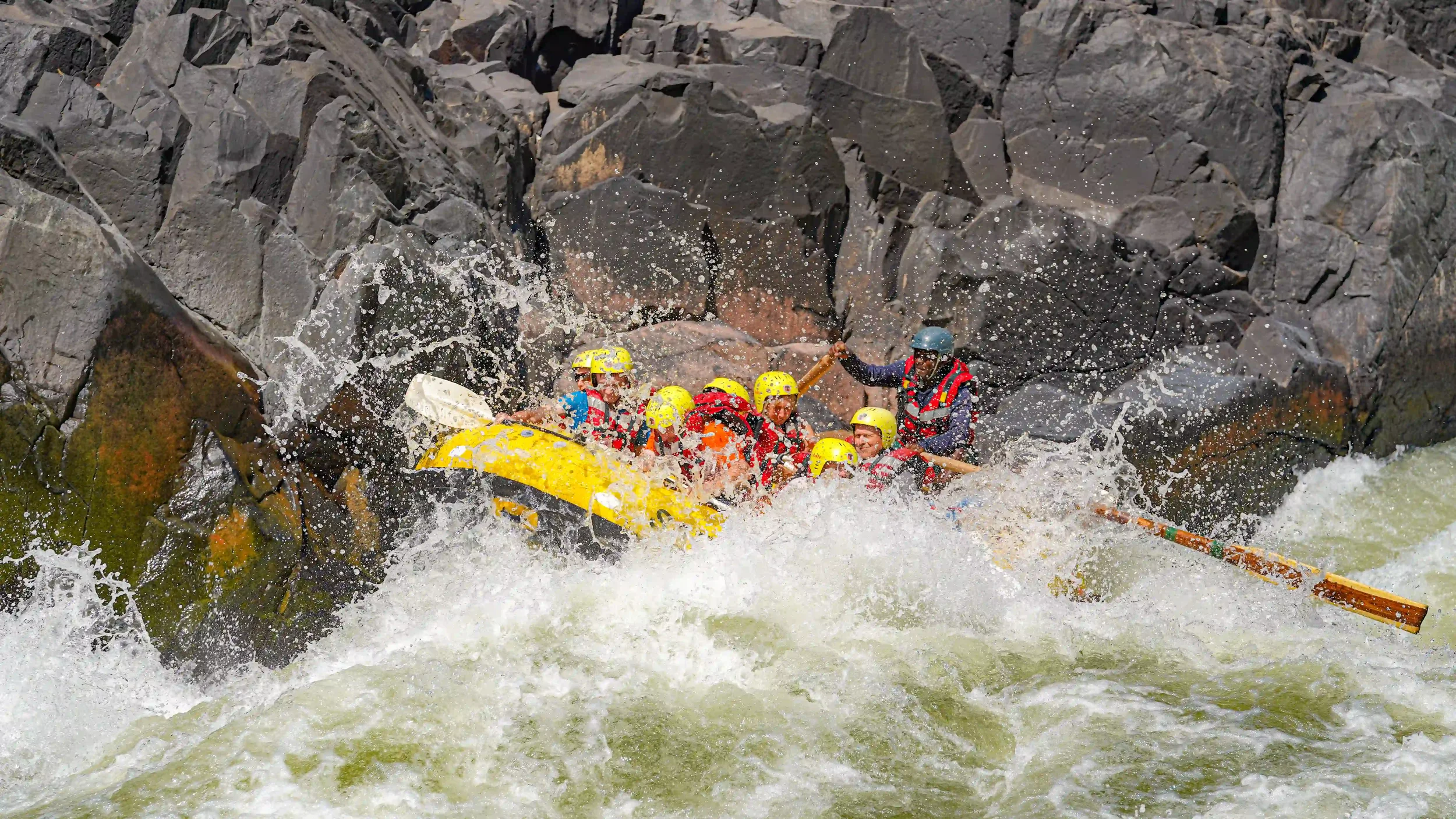 rafting-paddling-african-safari-experience.webp