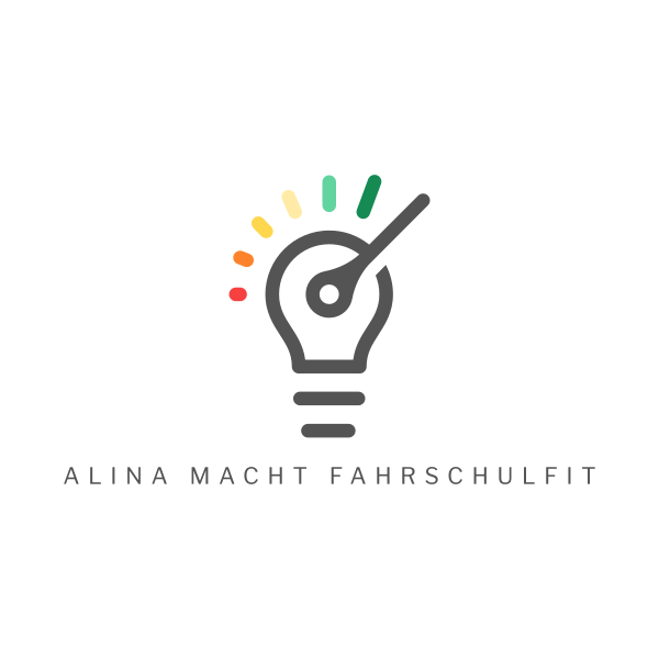 Logo mit Glühbirne und Zeiger, Farbskala von rot bis grün, darunter der Text 'ALINA MACHT FAHRSCHULFIT'