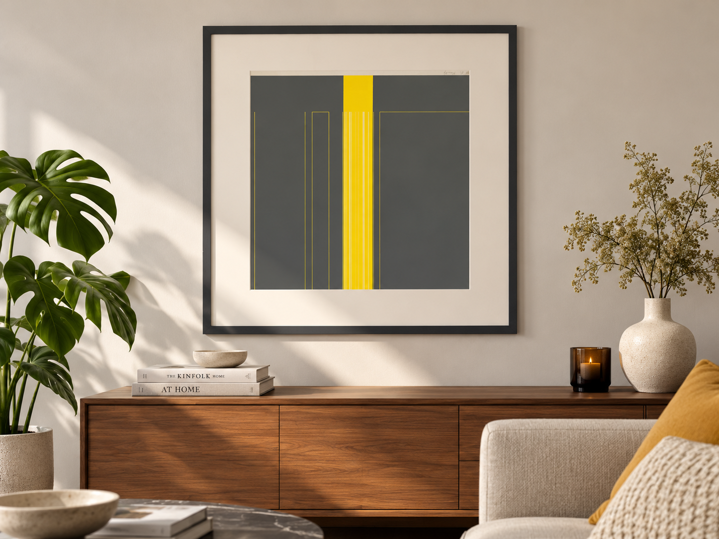 Zonnige woonkamer met abstract kunstwerk.png