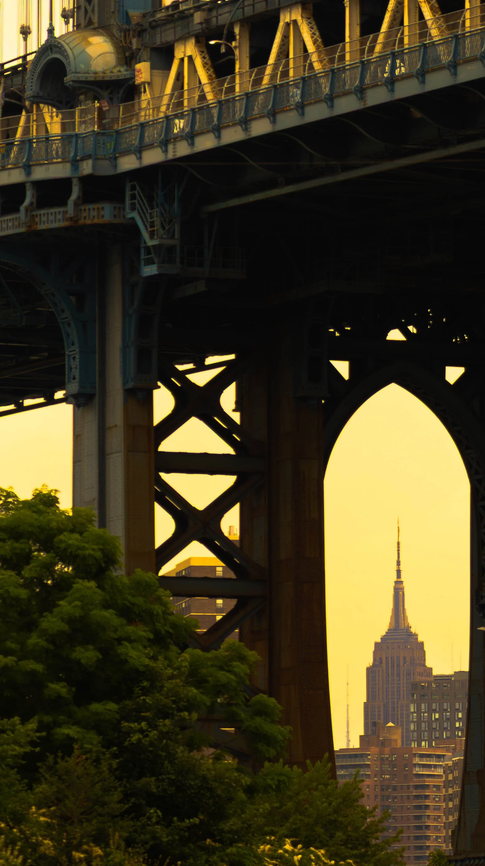 empire state hiding under the brooklyn bridge.jpg