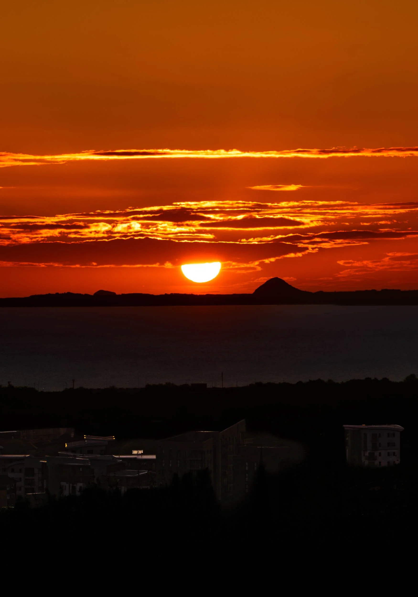 sun rise at calton hill 2.jpg