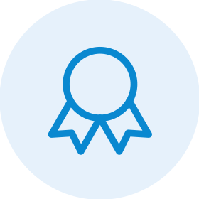 Medal or ribbon icon: Qualified and trained staff