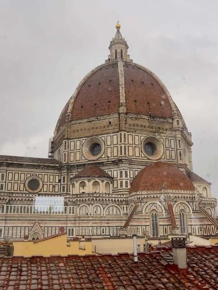 Sometimes my job gives me access to views like this.
 
Terraces, rooftops, hidden corners&hellip; quiet perspectives over Florence that appear only when you&rsquo;re visiting homes, walking through neighborhoods, opening doors you didn&rsquo;t expect