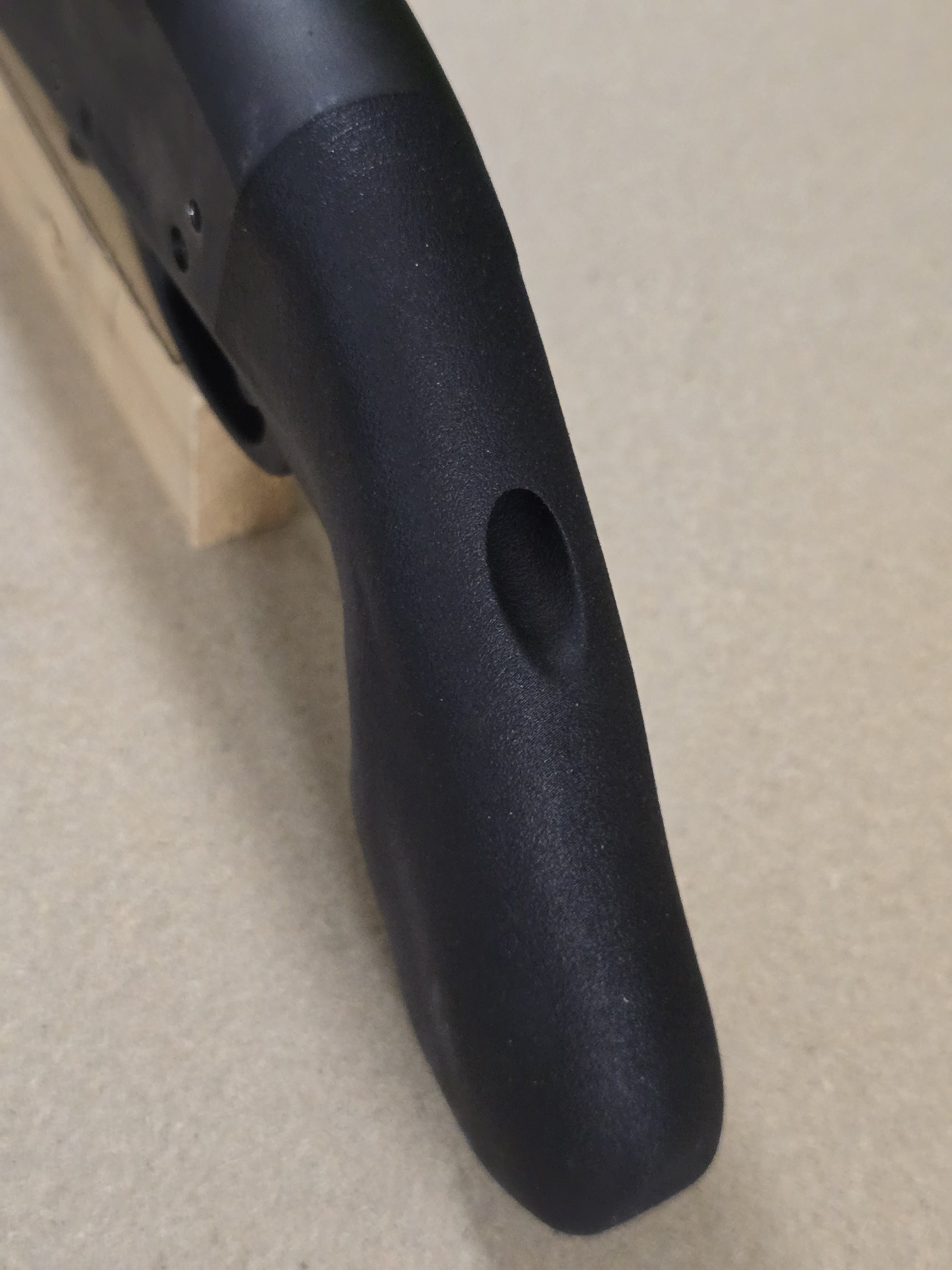 Seismic pistol grip