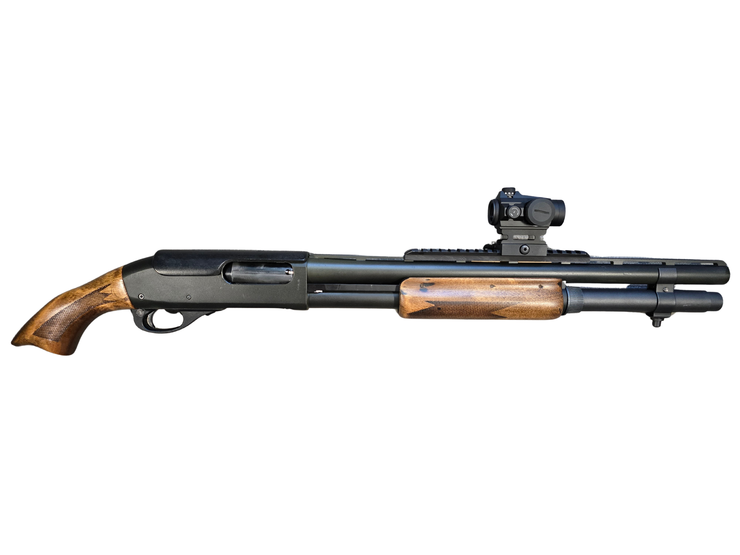 Seismic Shotgun accessorized Remington 870