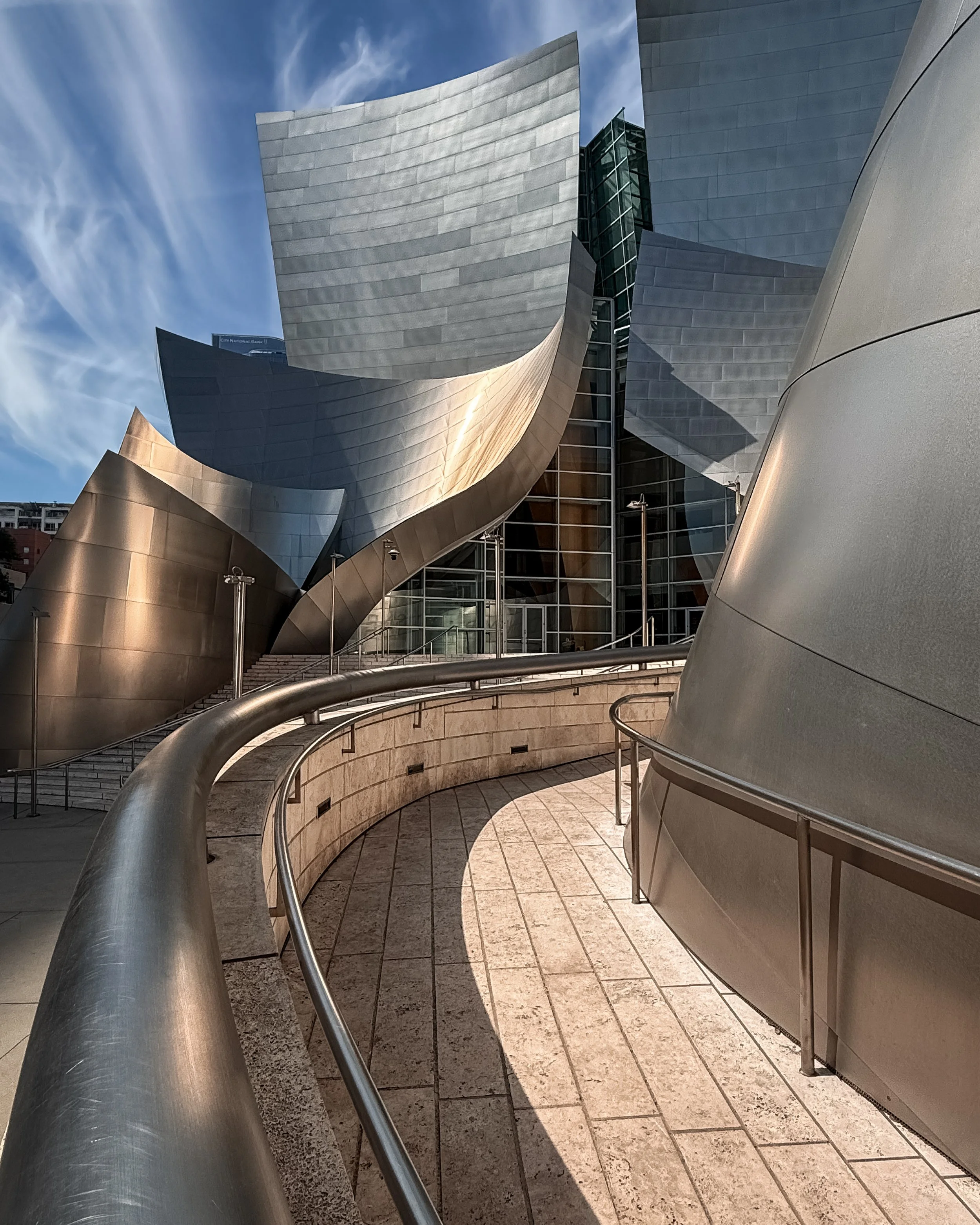 Exterior of The Walt Disney Concert Hall in downtown Los Angeles, California, USA, designed by architect Frank Gehry, home of the Los Angeles Philharmonic.