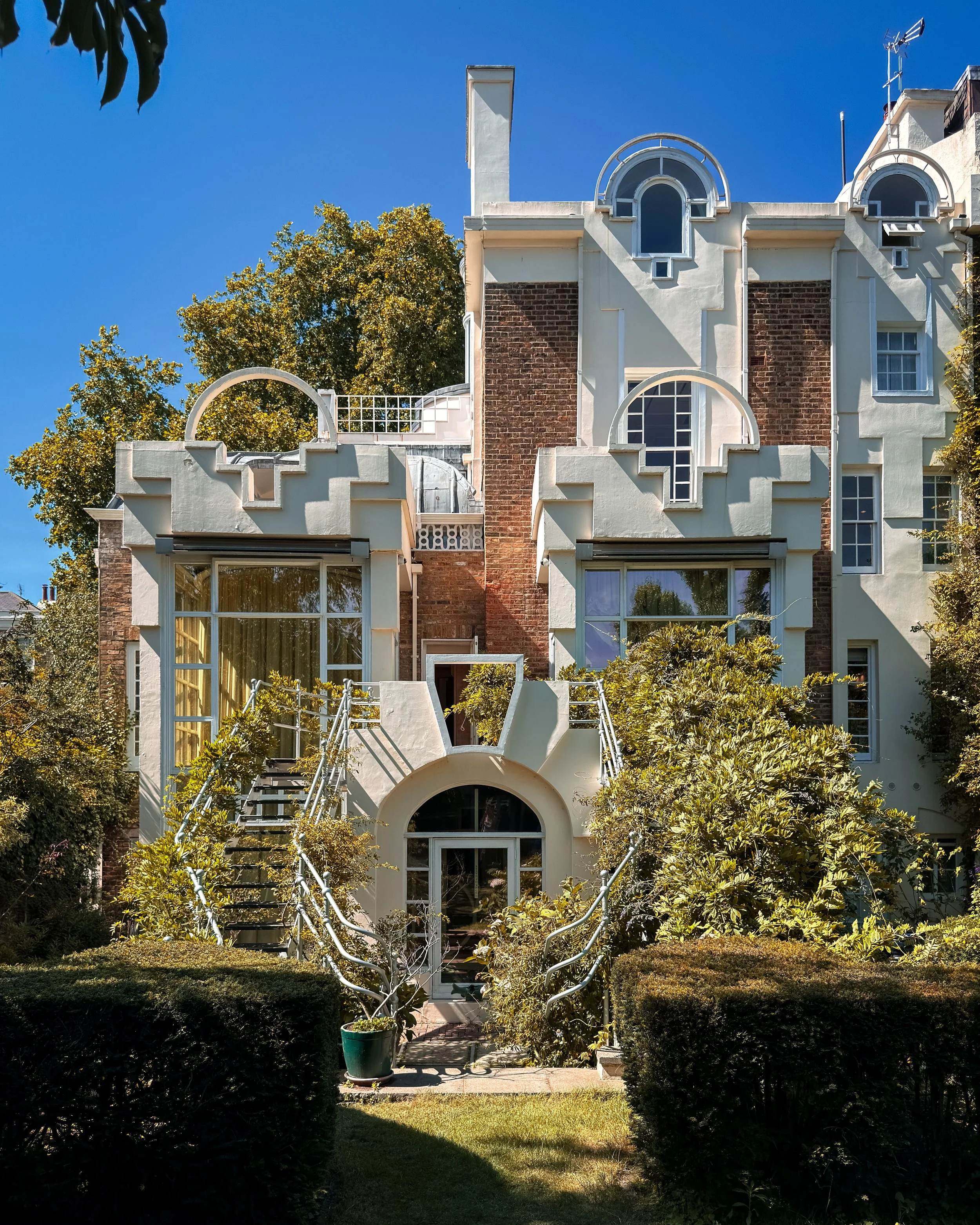 Garden facade view of postmodernist Cosmic House in Kensington, London, United Kingdom. Designed by Charles Jencks in collaboration with architects Terry Farrell and Michael Graves.