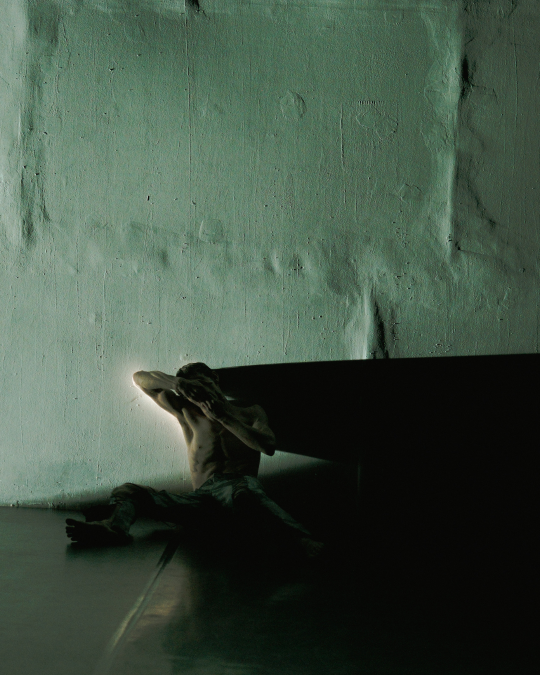 Spectre, Julien Klopfenstein / photo credit: Máté Kalicz