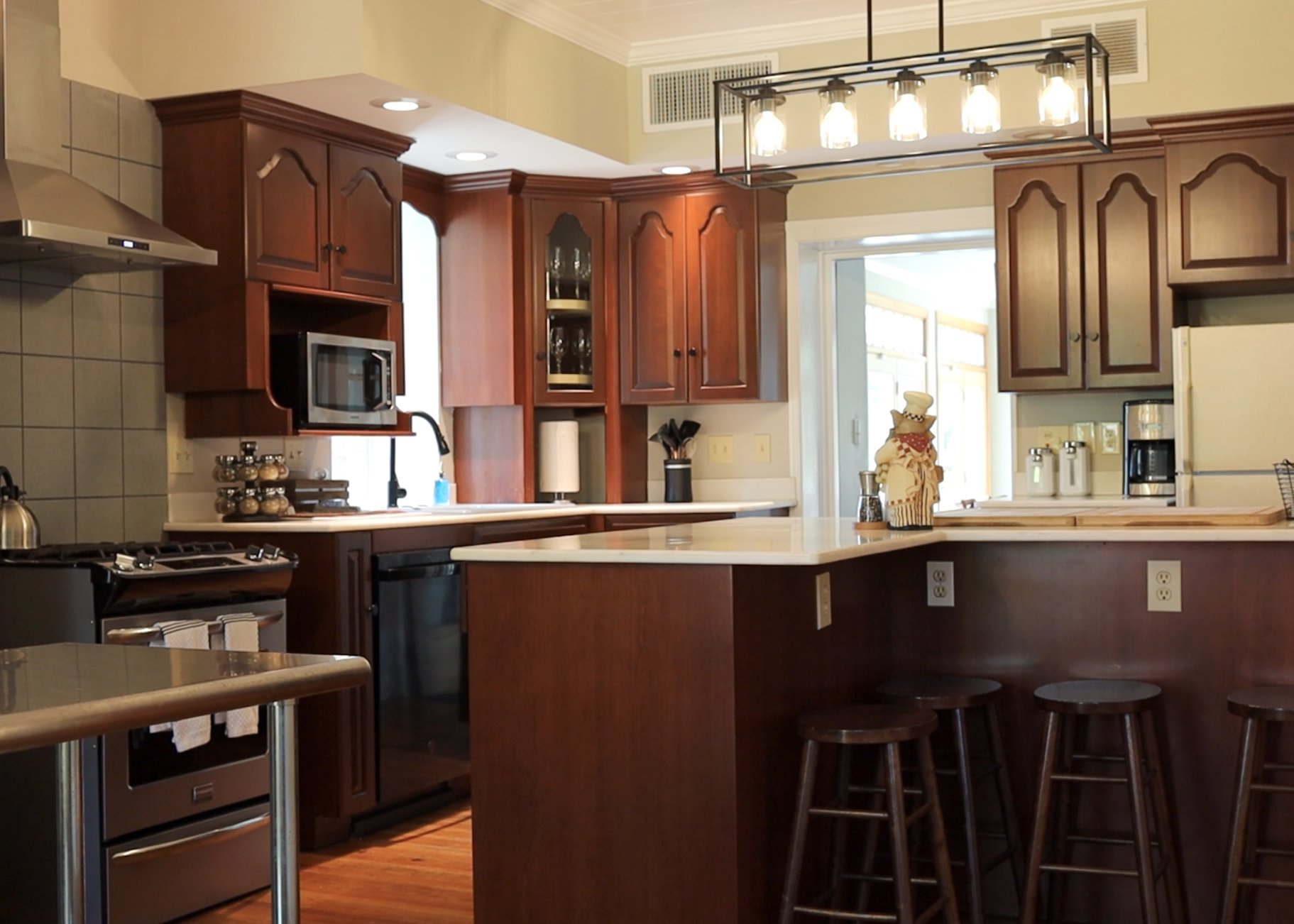 kitchen-1.jpg