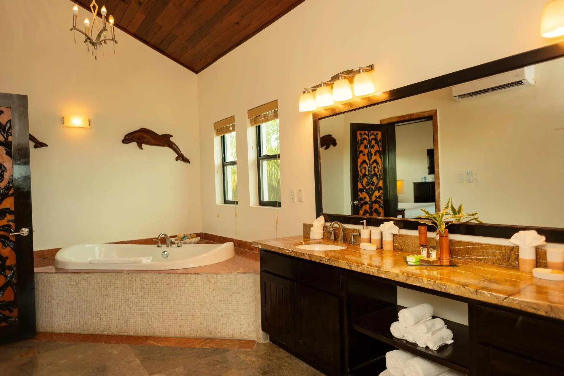 JG 31 Bathroom.jpg