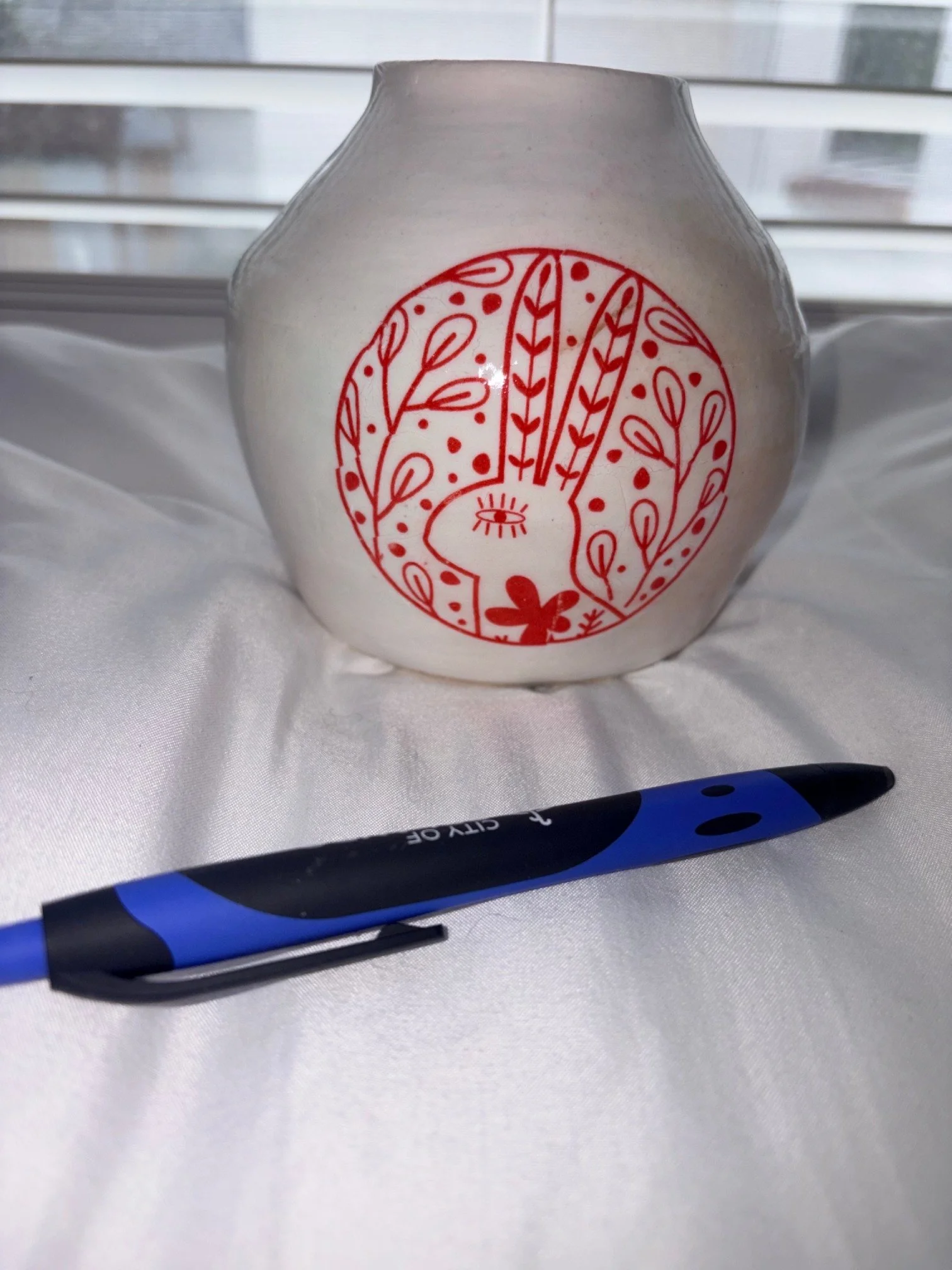 rabbit vase 3.JPG