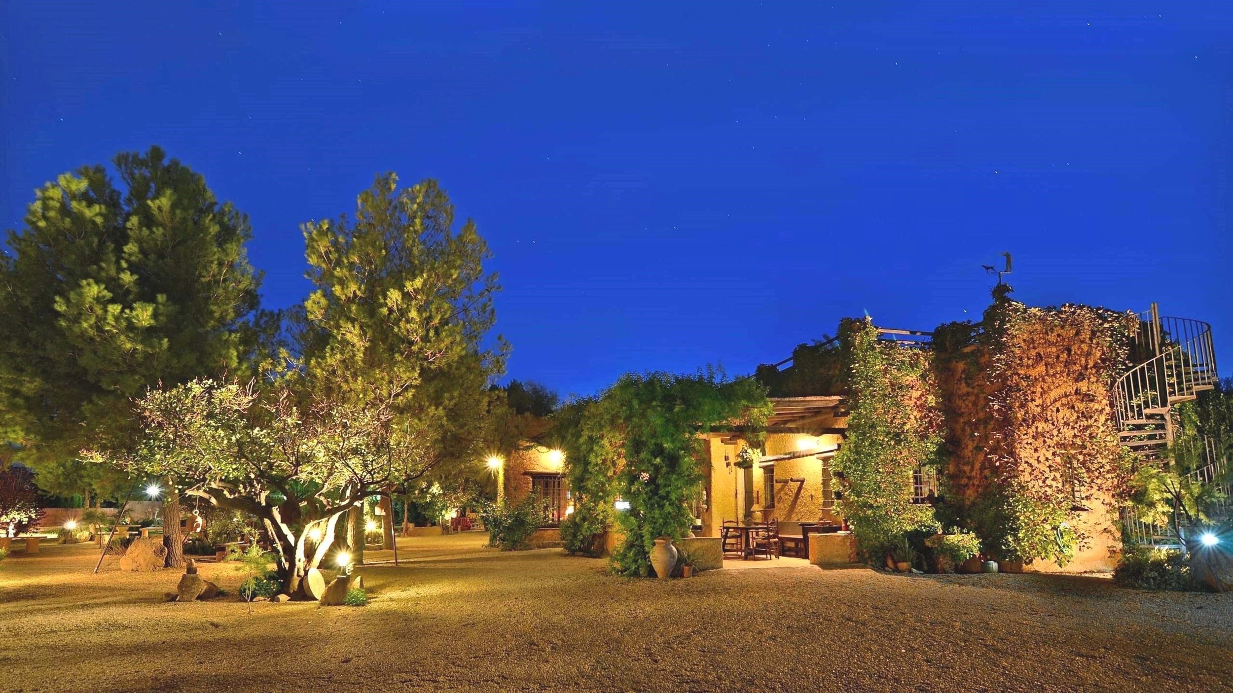 The Buyer Playbook: 4-Bed Rustic Chalet with Pool, Outdoor Kitchen, and Countryside Views, Mula, Spain, €430,000