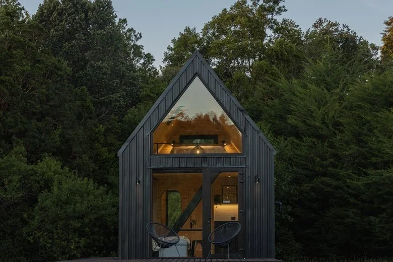 Tiny-Auro-Trawa-Arquitectos-Puerto-Varas-Chile-15.jpg