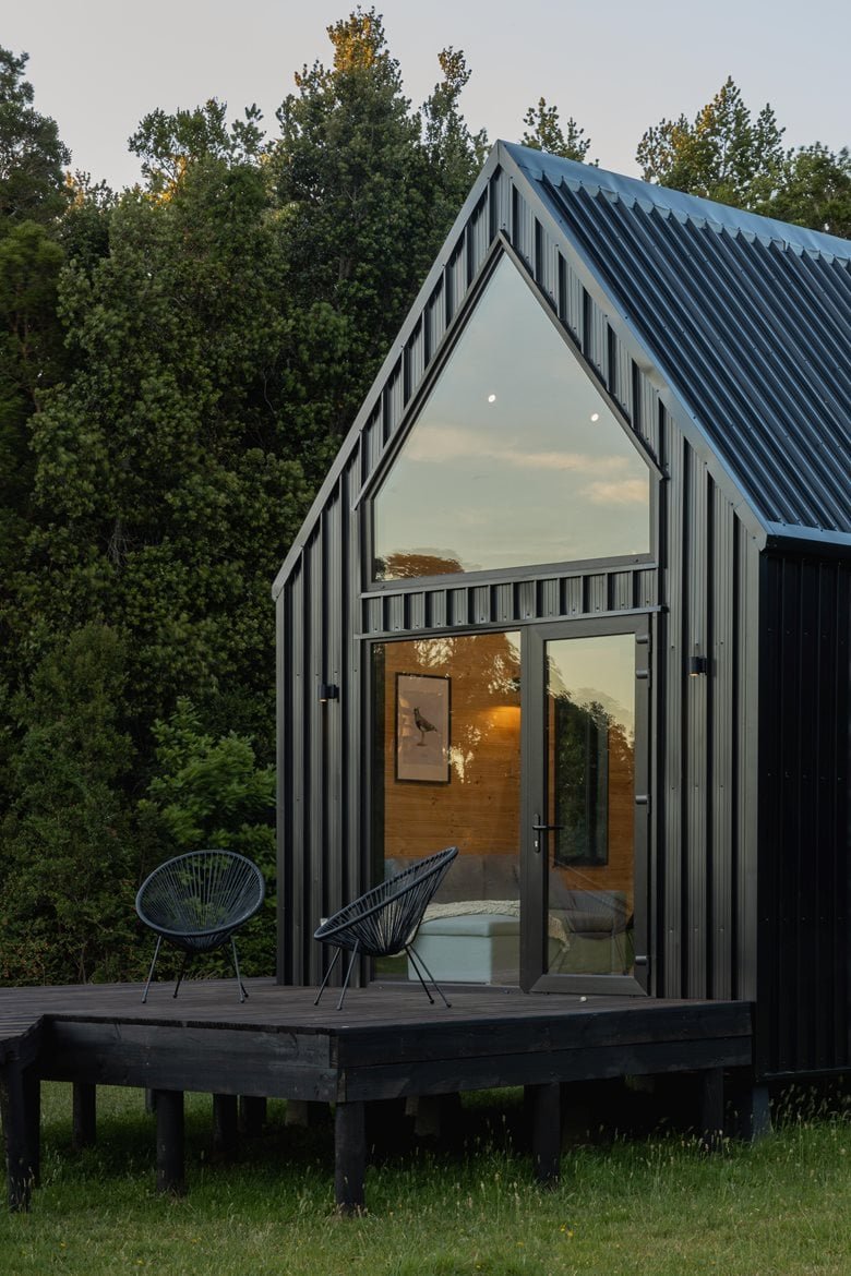 Tiny-Auro-Trawa-Arquitectos-Puerto-Varas-Chile-23.jpg