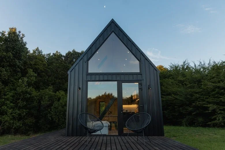 Tiny-Auro-Trawa-Arquitectos-Puerto-Varas-Chile-24.jpg