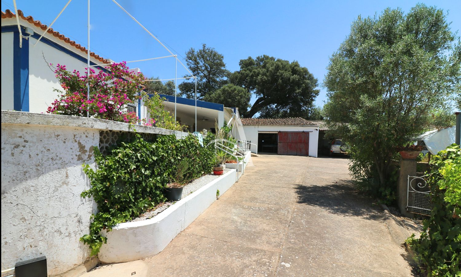 4-Bed Character Farmhouse with Rooftop Jacuzzi and Panoramic Views, São Brás de Alportel, Portugal, €595,000