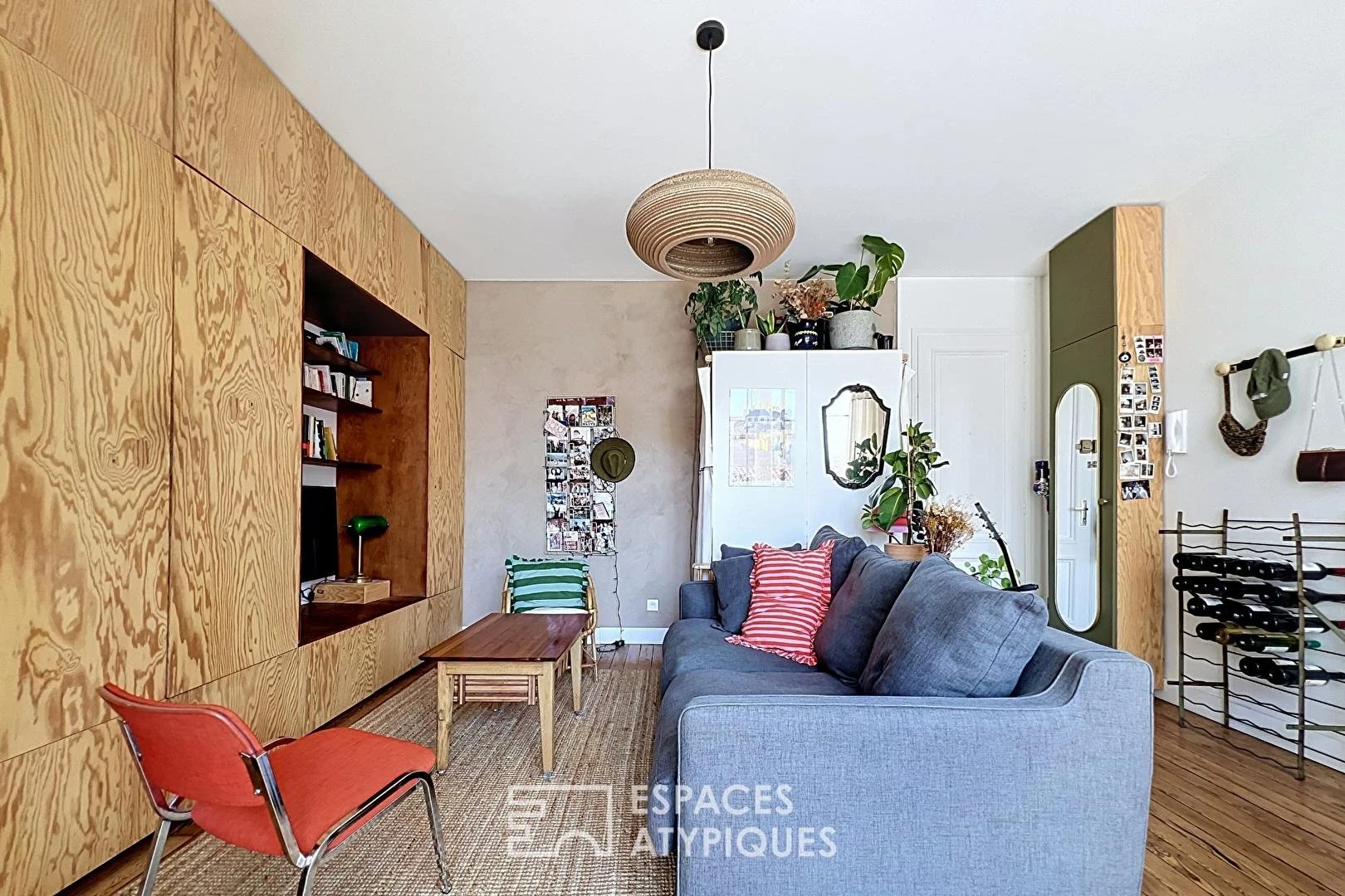 1-Bed Renovated Apartment with South-Facing Terrace, Bordeaux, France, €270,000