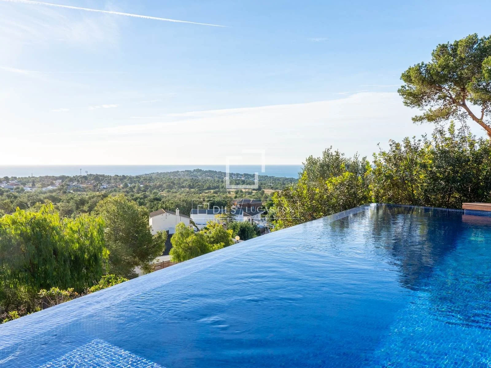 3-Bed Villa with Infinity Pool and Sea Views, Roda de Berà, Spain, €420,000