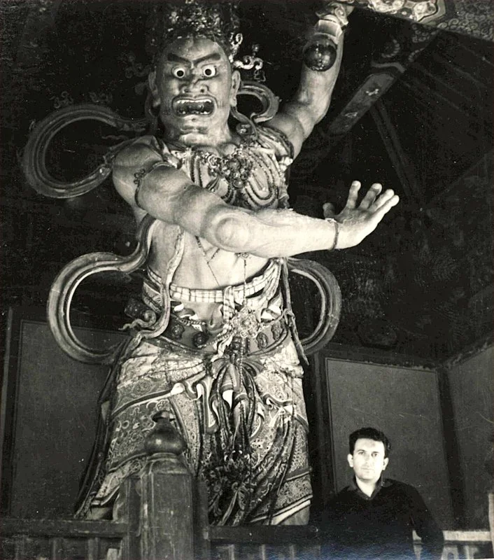 Cita con los quardianes míticos de China / Pekín / 1962.