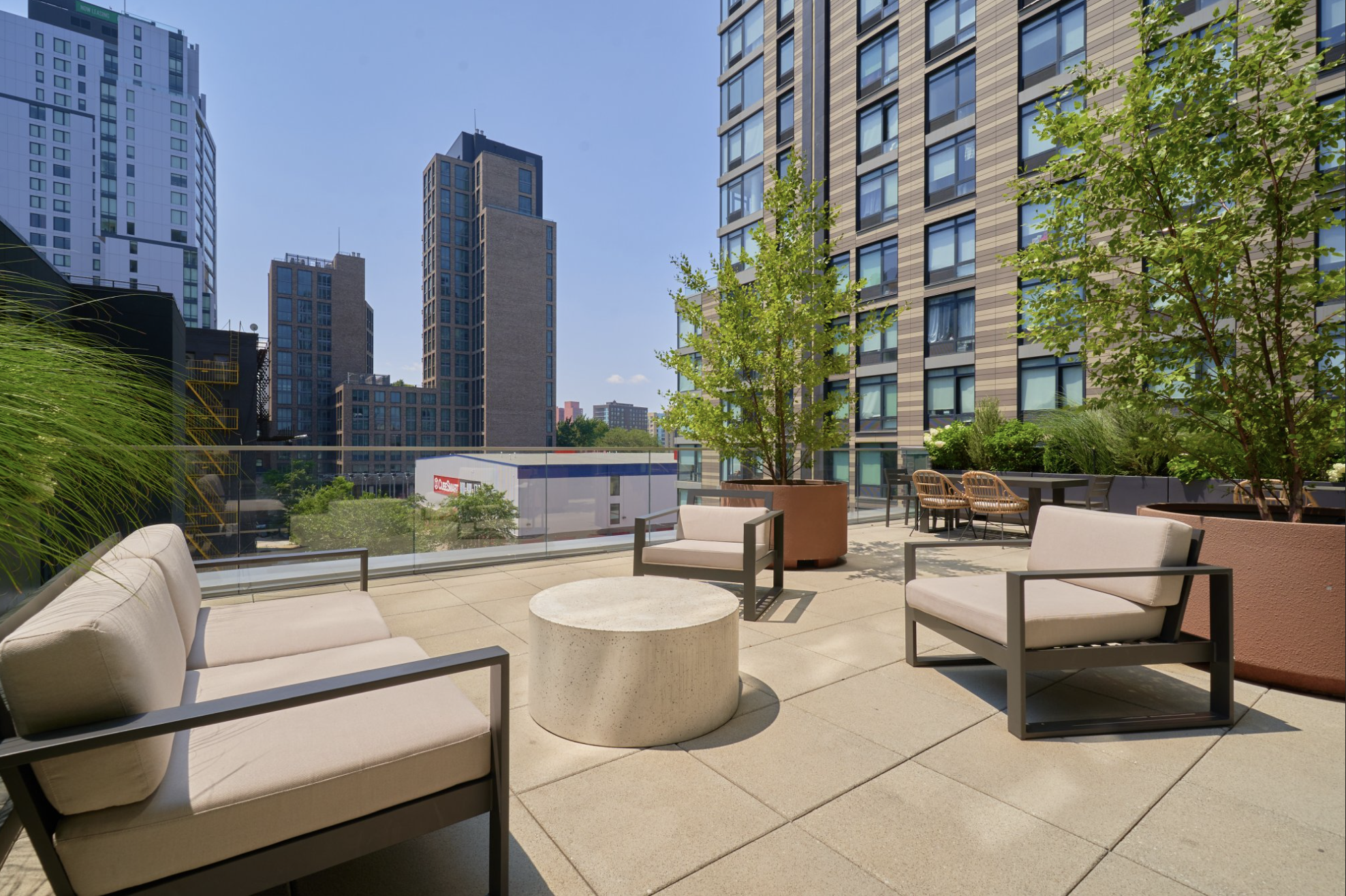 4th Floor Terrace and Lounge