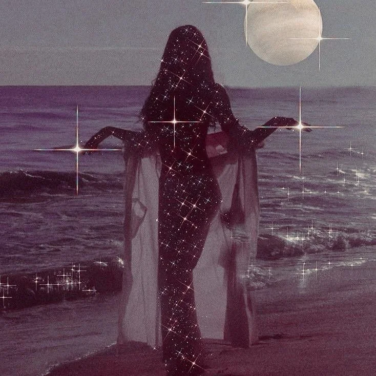 cancer season has entered the chat 🌙🦀🌊🤍

After the busy, mentally stimulating energy of Gemini season, Cancer season invites us back into our hearts.

Ruled by the Moon, Cancer is connected to our emotions, intuition, home, family, and the parts 
