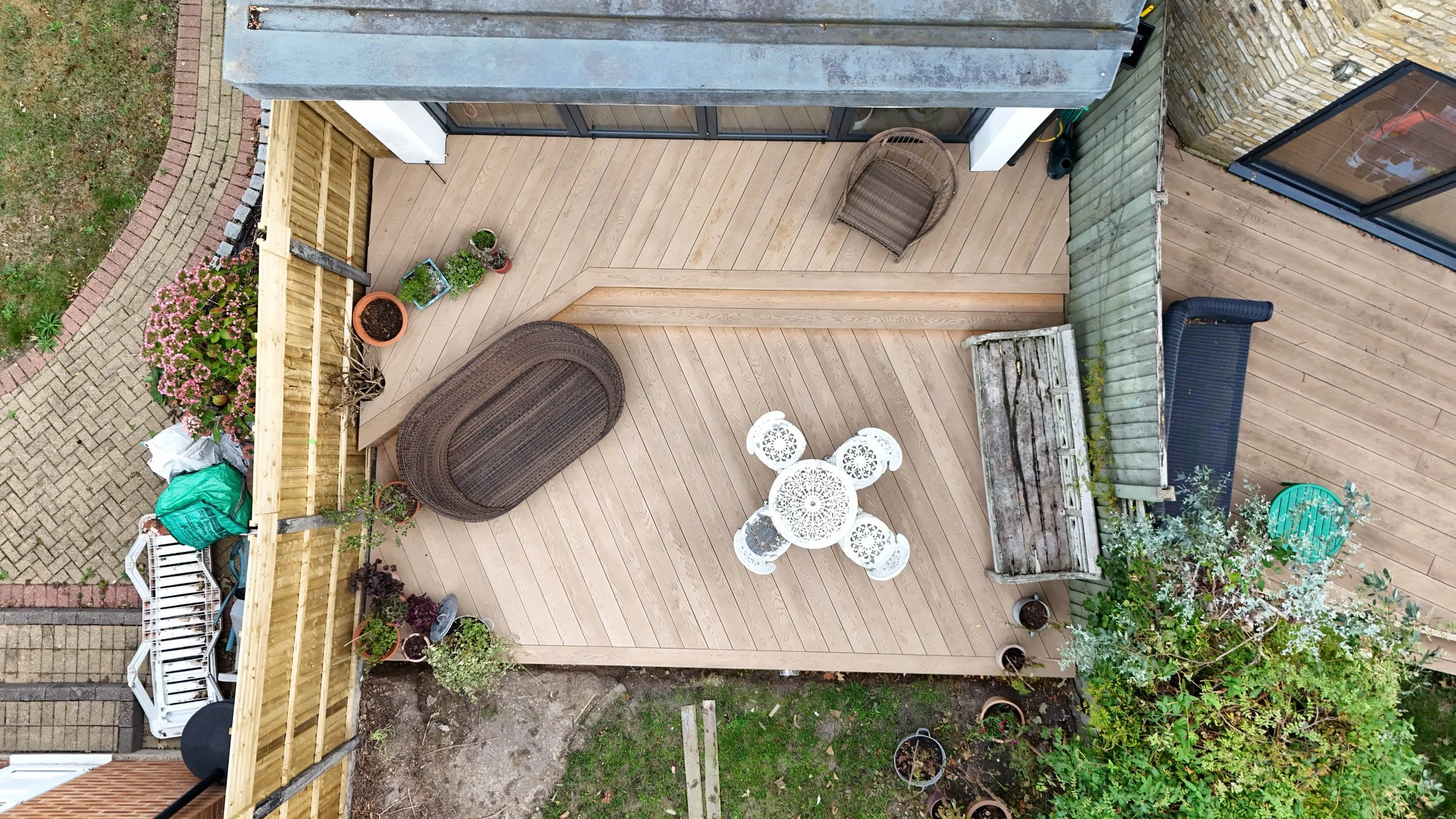 Luxury Smoked Oak Millboard Decking Installation in London (15)-2.jpg