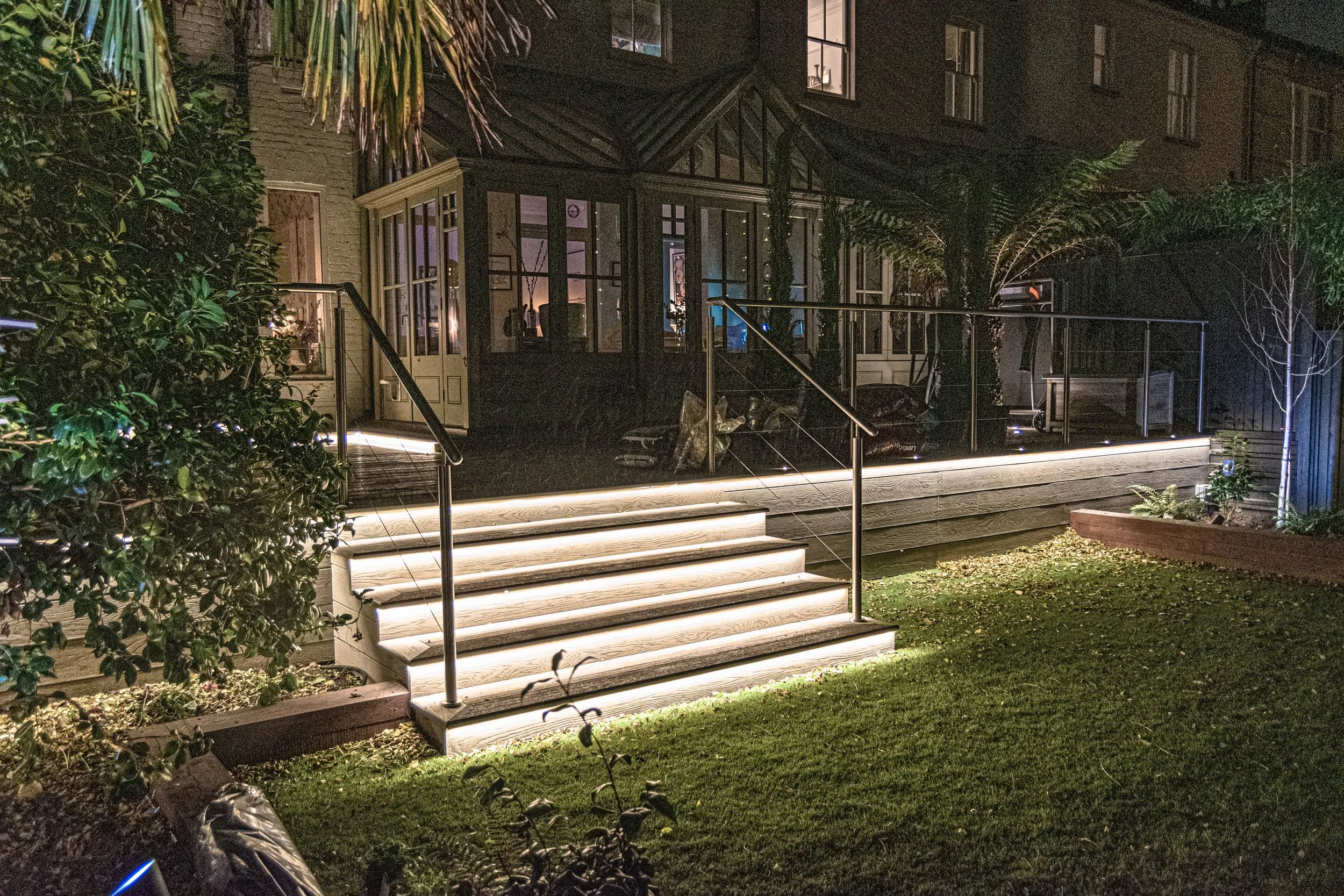 Raised Millboard Decking – Richmond, London (2).jpg