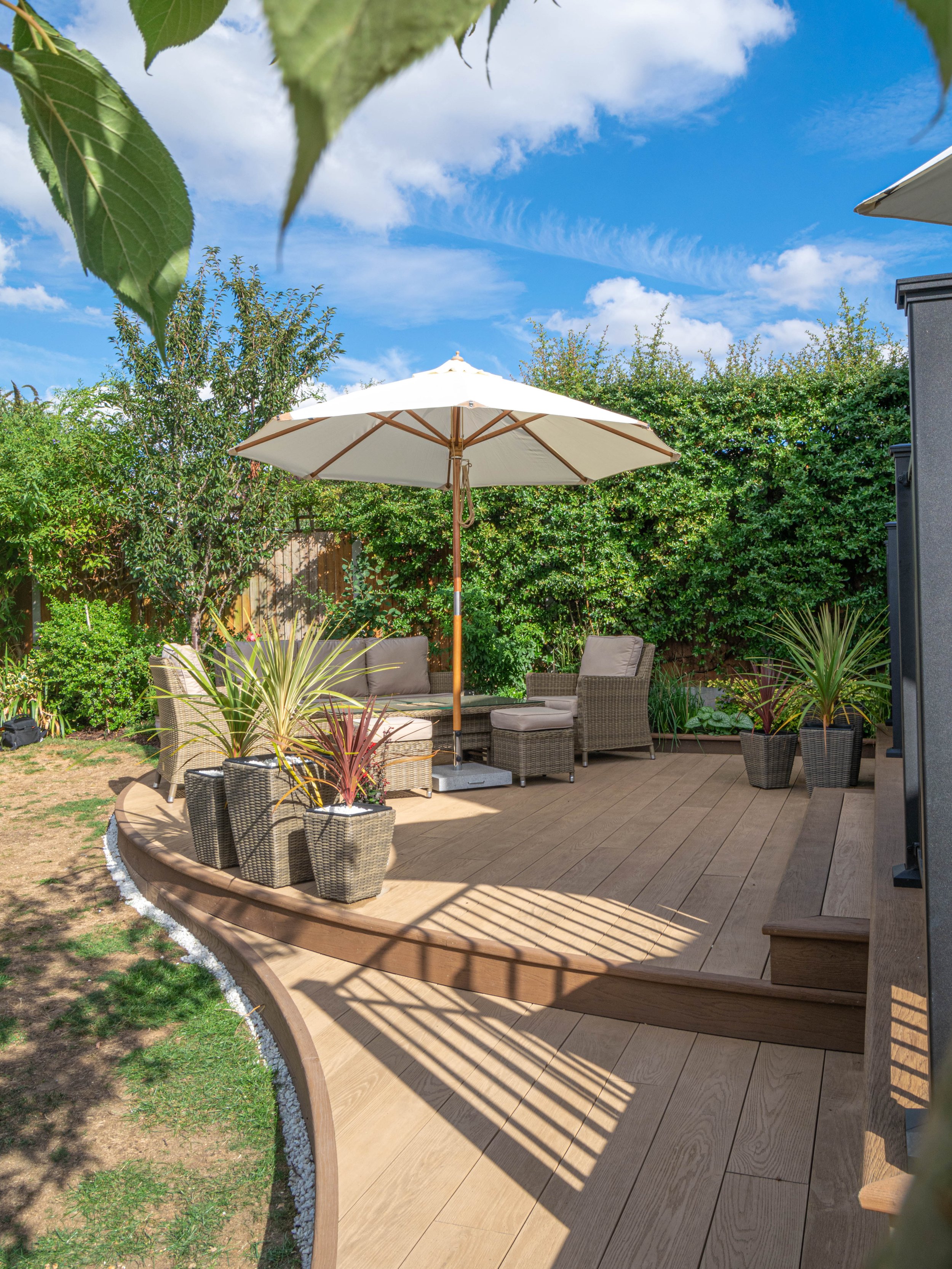 Curved Multi-Level Millboard Composite Decking – Chigwell, Essex (55).jpg
