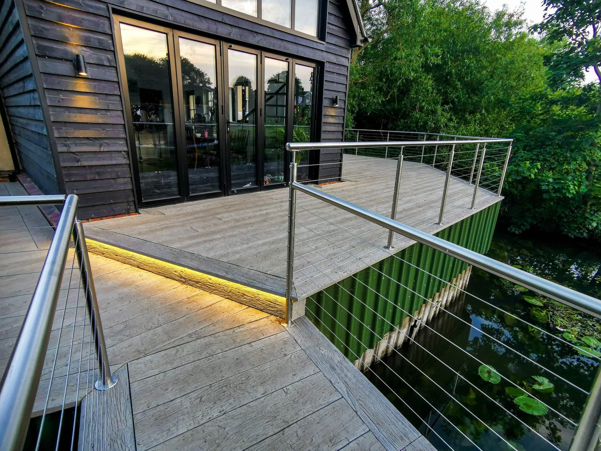 Millboard Bridge & Raised Terrace – Sawbridgeworth (9).jpg