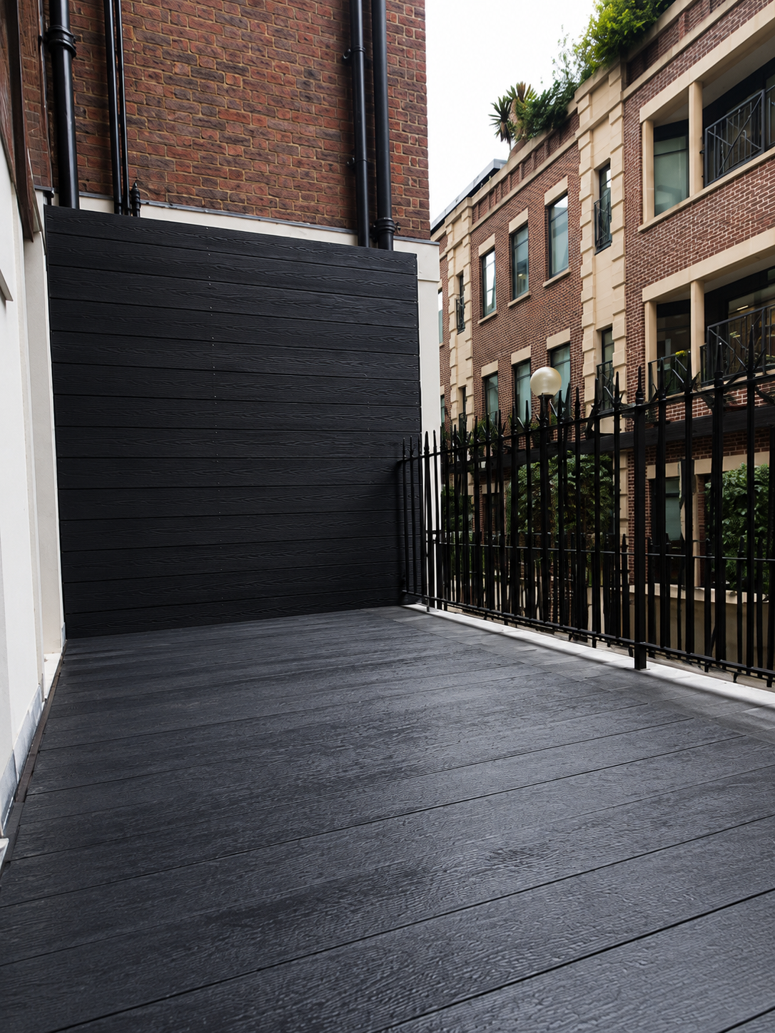 millboard decking.jpeg