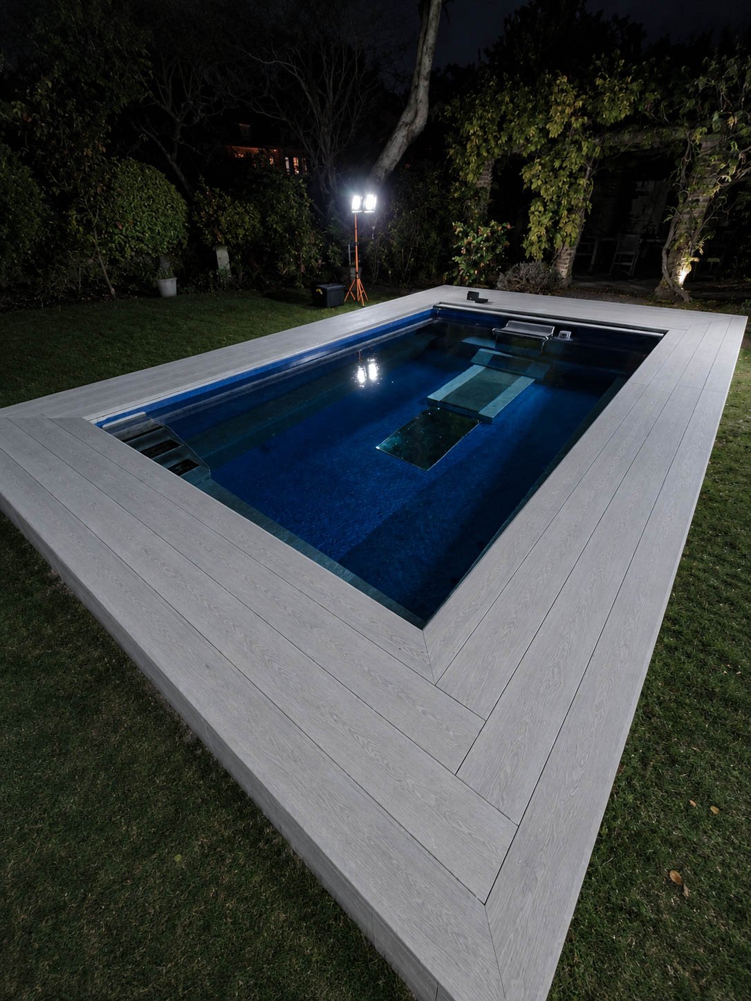 Swimming Pool Surround with Millboard Smoked Oak – London (1).jpg