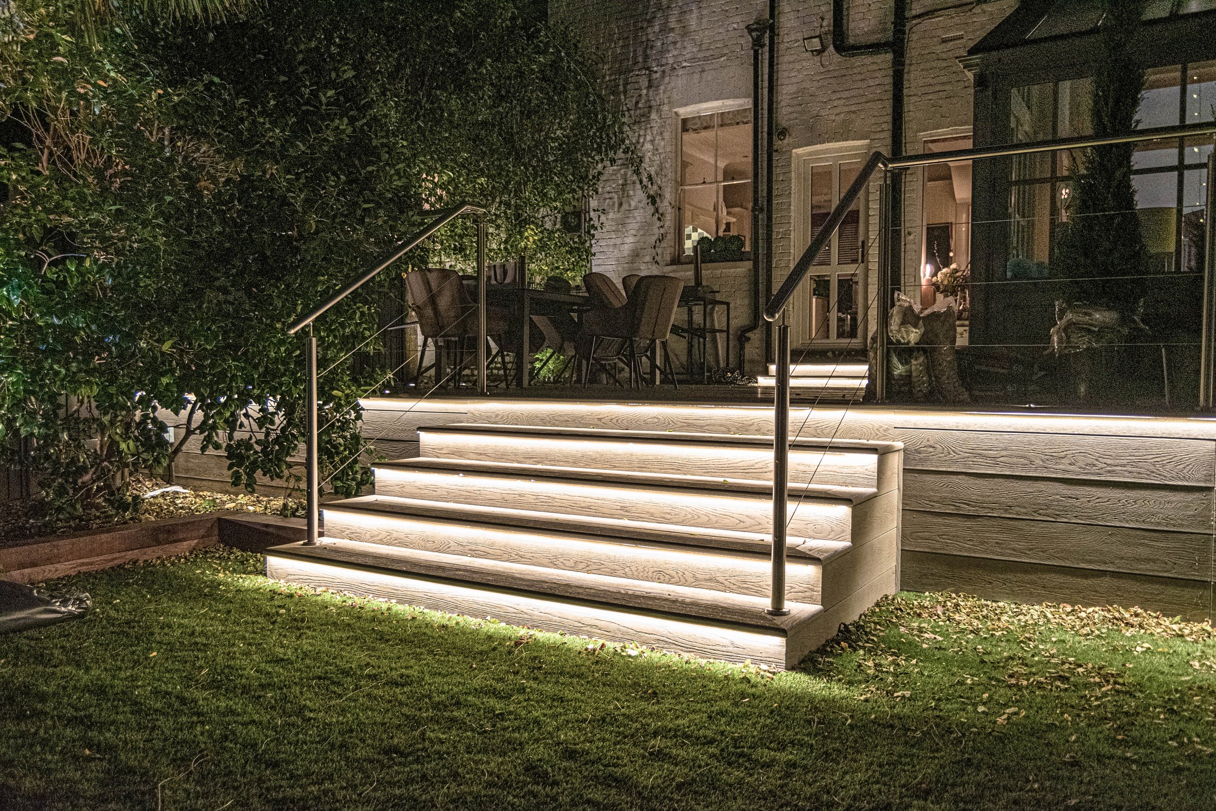 Raised Millboard Decking – Richmond, London (3).jpg