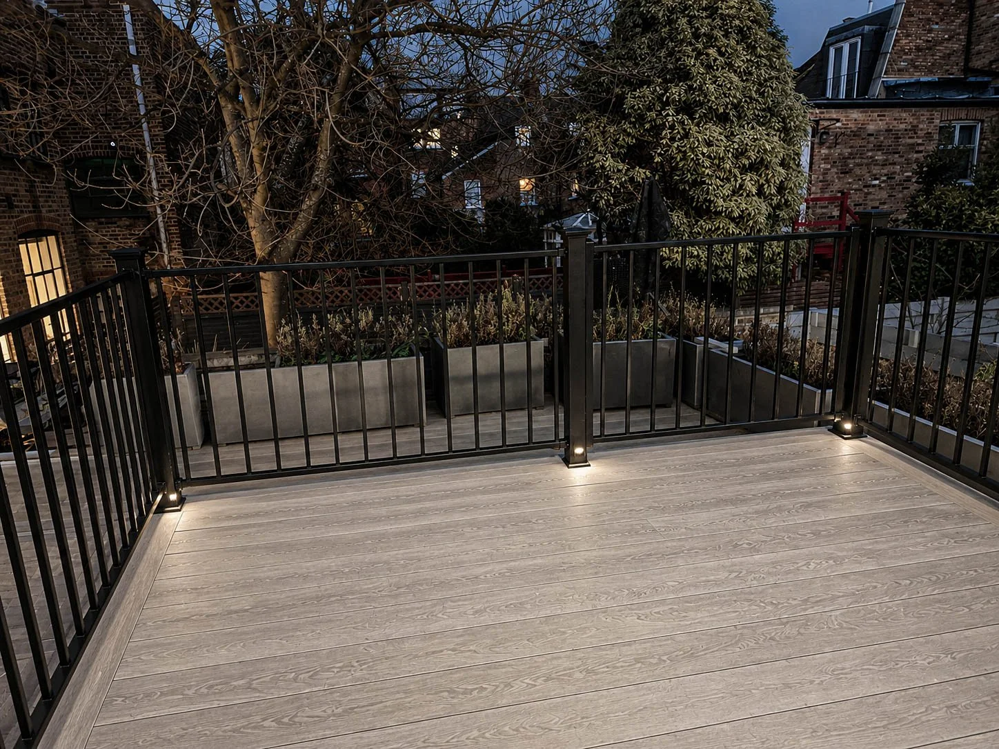 Rooftop Terrace with Millboard Smoked Oak & Bespoke Aluminium Balustrades – London (4).jpg
