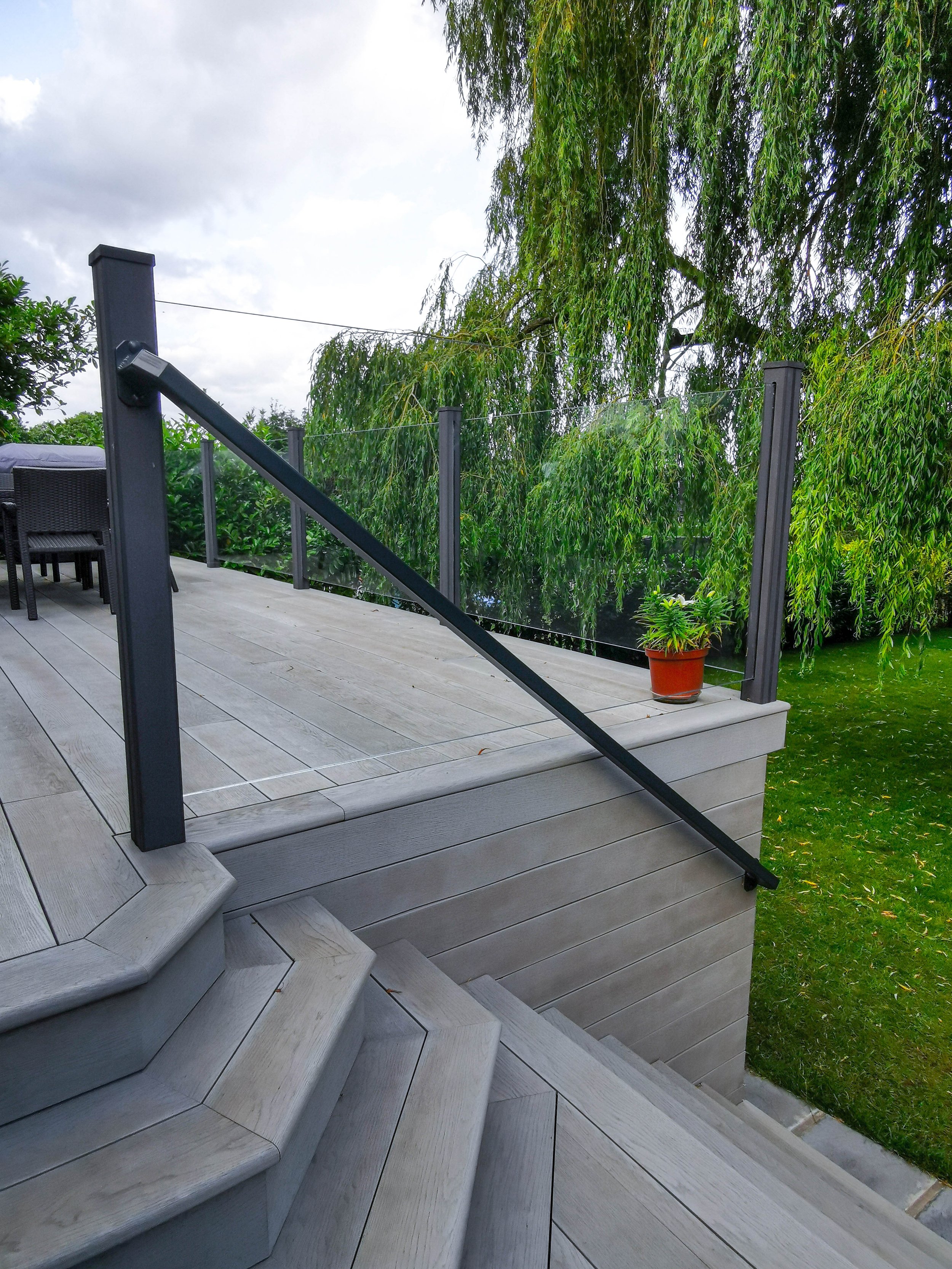 Raised Millboard Decking with Concealed Under-Deck Storage – Orpington (63).jpg