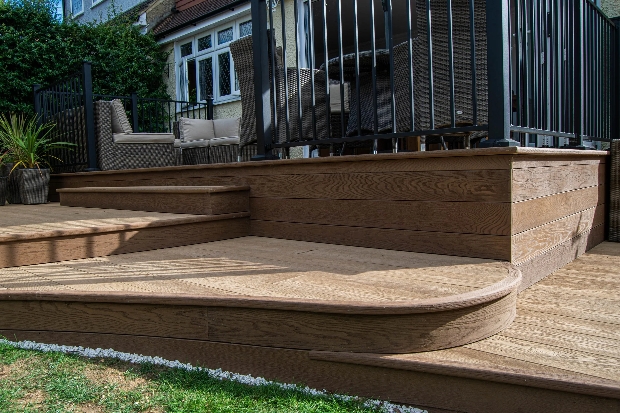 Curved Multi-Level Millboard Composite Decking – Chigwell, Essex (54).jpg