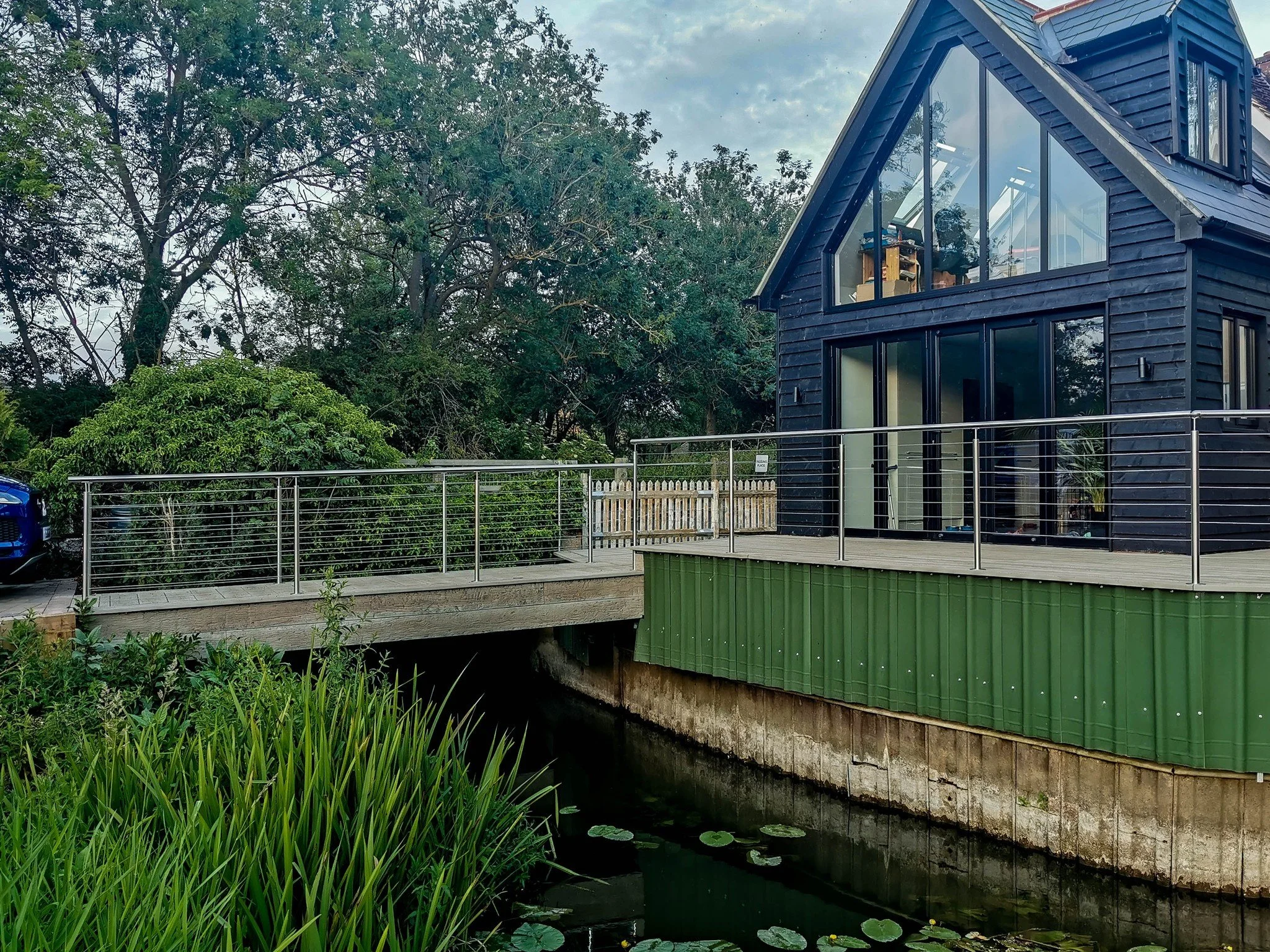 Millboard Bridge & Raised Terrace – Sawbridgeworth (12).jpg