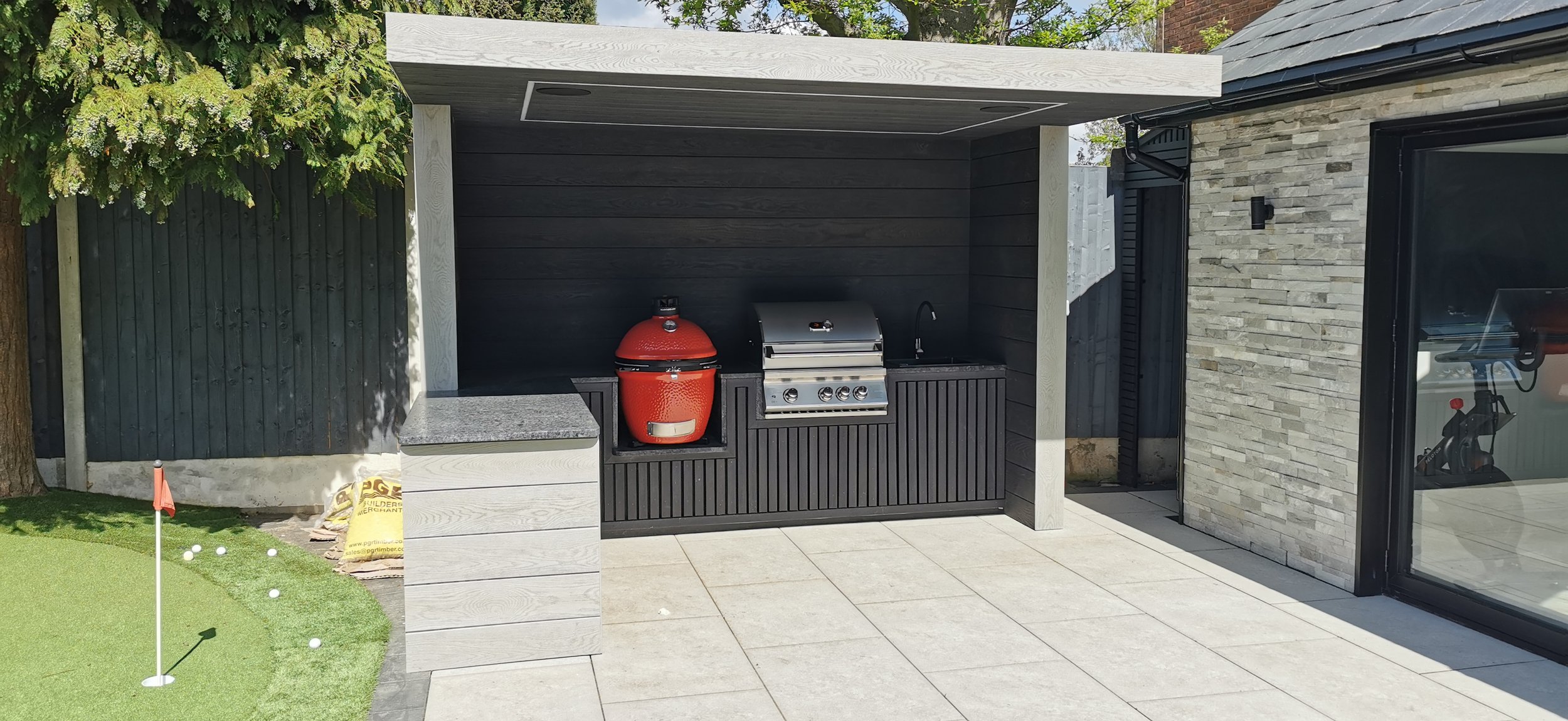 Outdoor kitchen London.jpg