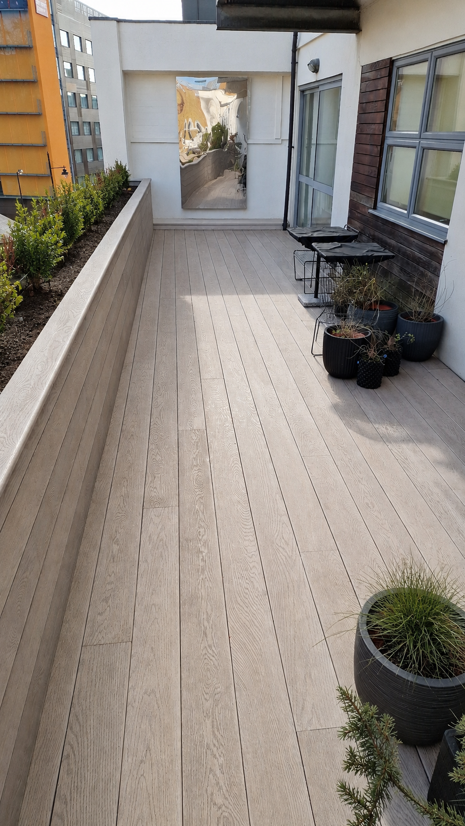 Millboard Decking Limed Oak London Balcony (2).png