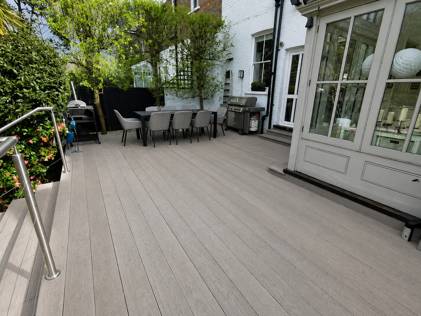 Raised Millboard Decking – Richmond, London (7).png
